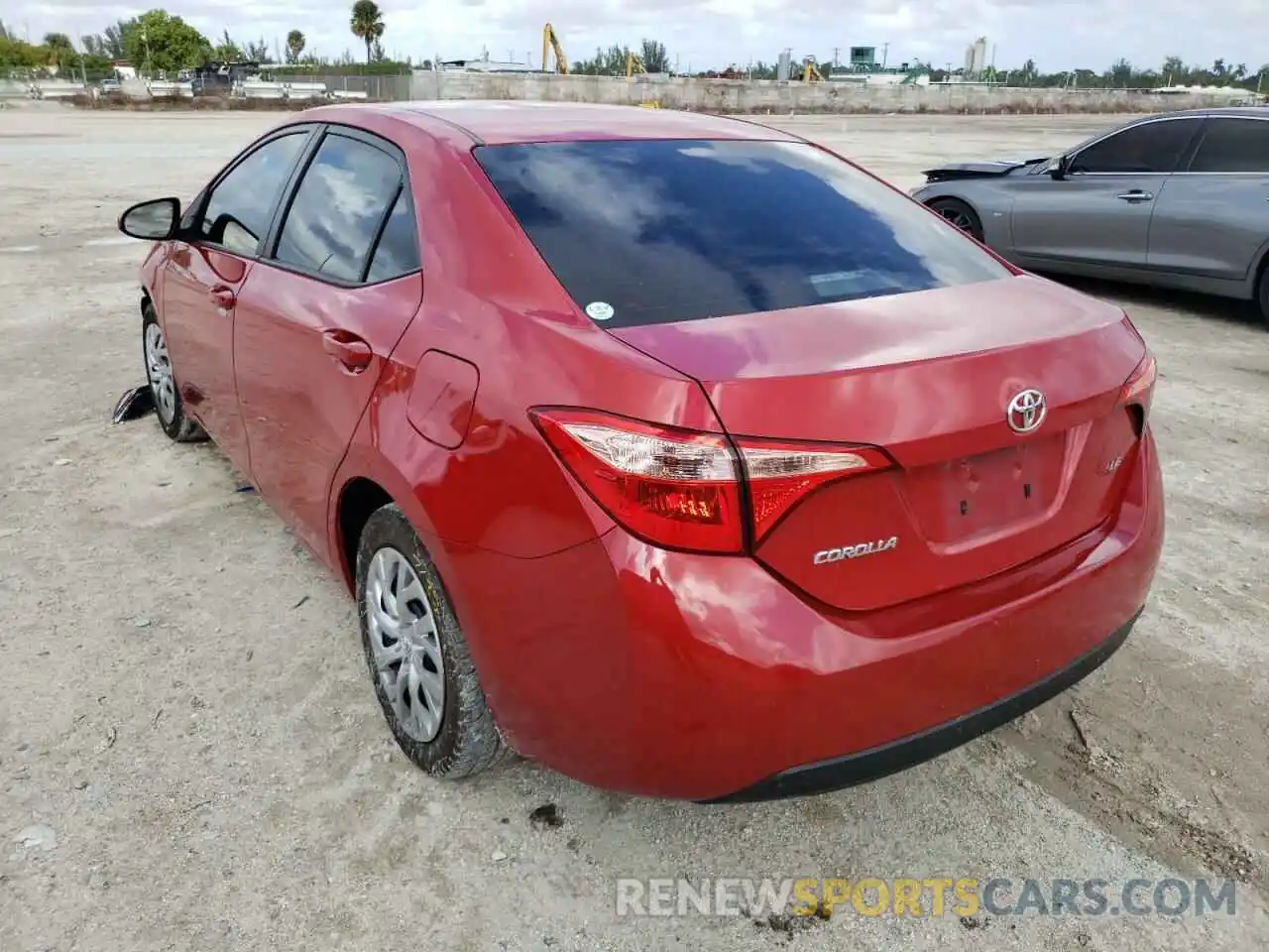 3 Photograph of a damaged car 2T1BURHE4KC182747 TOYOTA COROLLA 2019