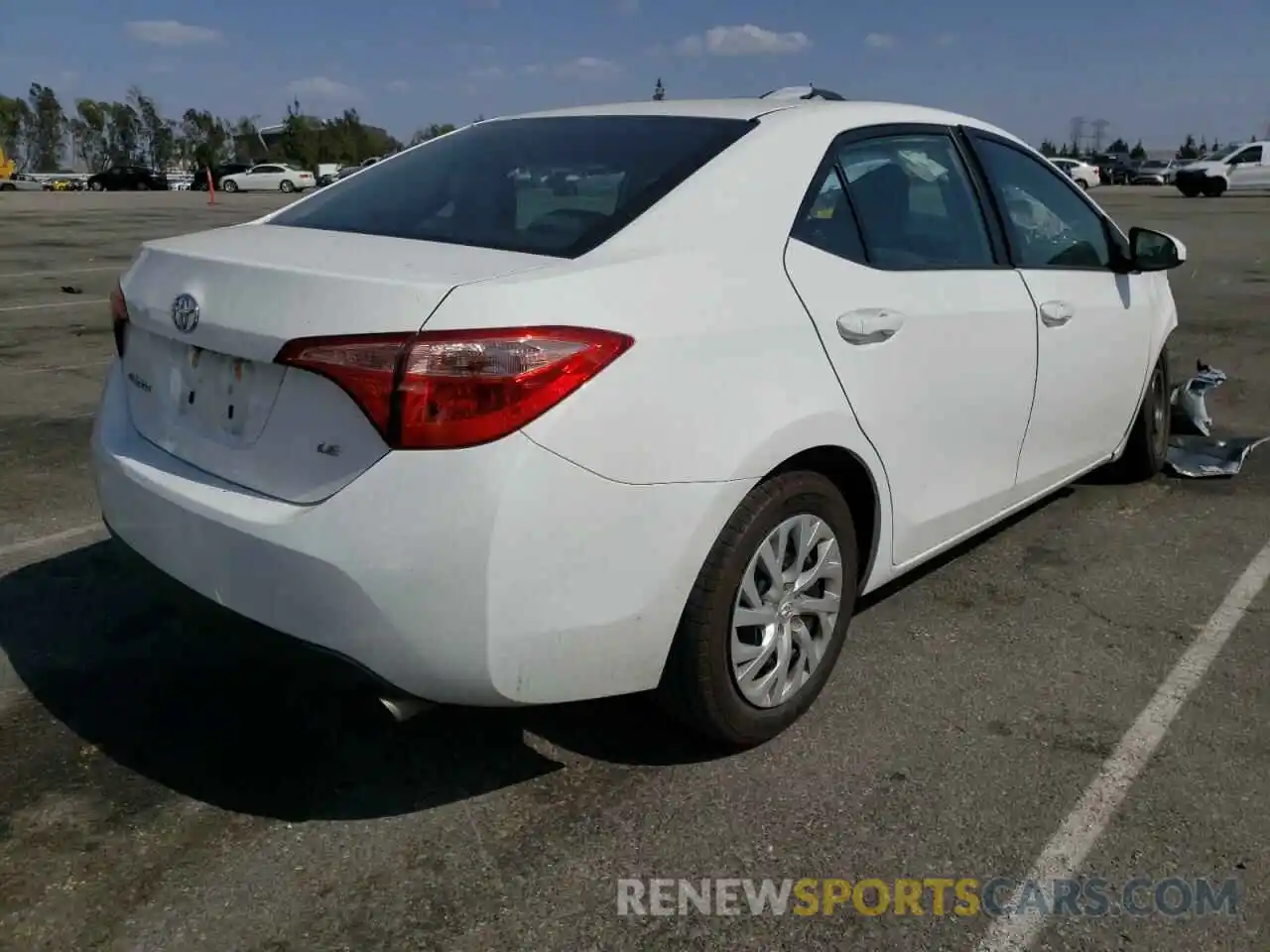 4 Photograph of a damaged car 2T1BURHE4KC183221 TOYOTA COROLLA 2019