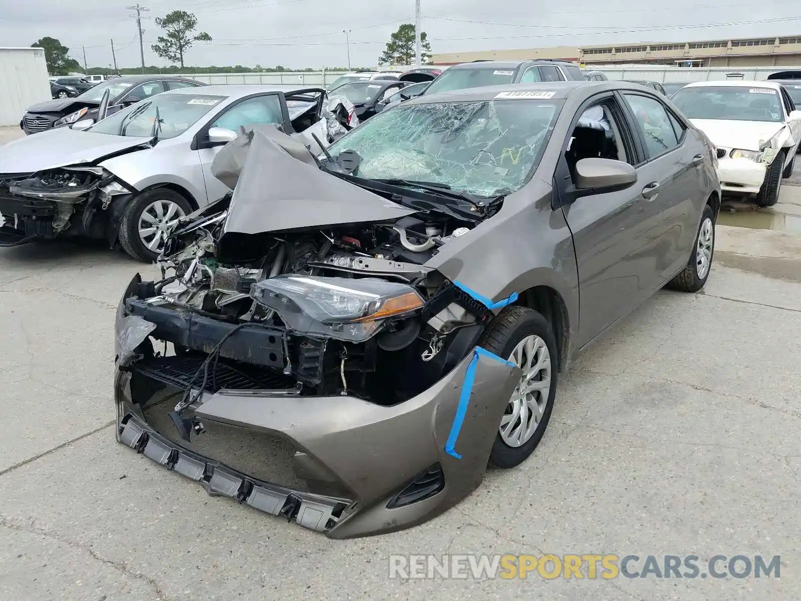 2 Photograph of a damaged car 2T1BURHE4KC183302 TOYOTA COROLLA 2019