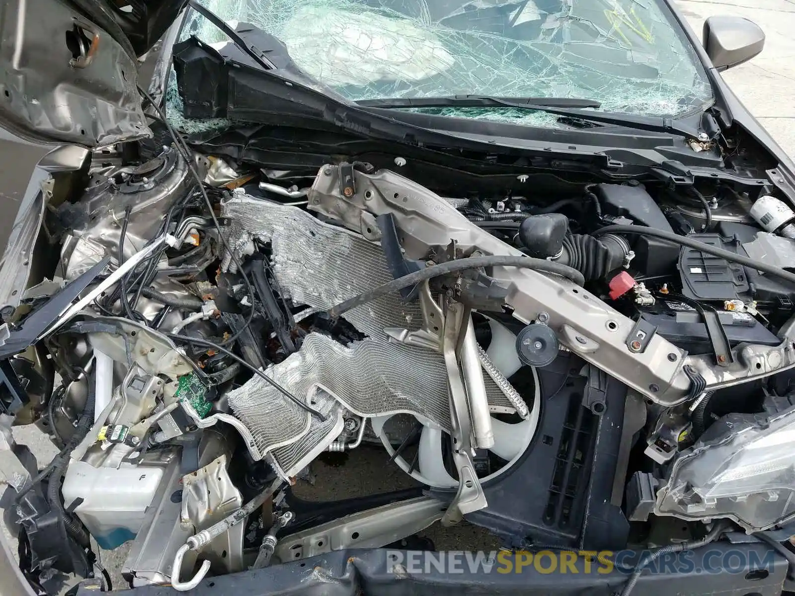 7 Photograph of a damaged car 2T1BURHE4KC183302 TOYOTA COROLLA 2019