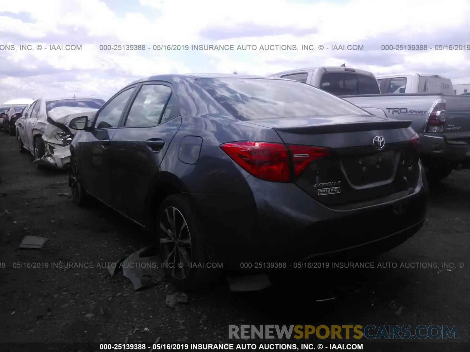 3 Photograph of a damaged car 2T1BURHE4KC183431 TOYOTA COROLLA 2019