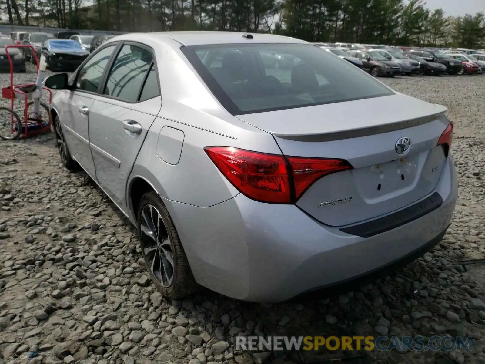 3 Photograph of a damaged car 2T1BURHE4KC183624 TOYOTA COROLLA 2019