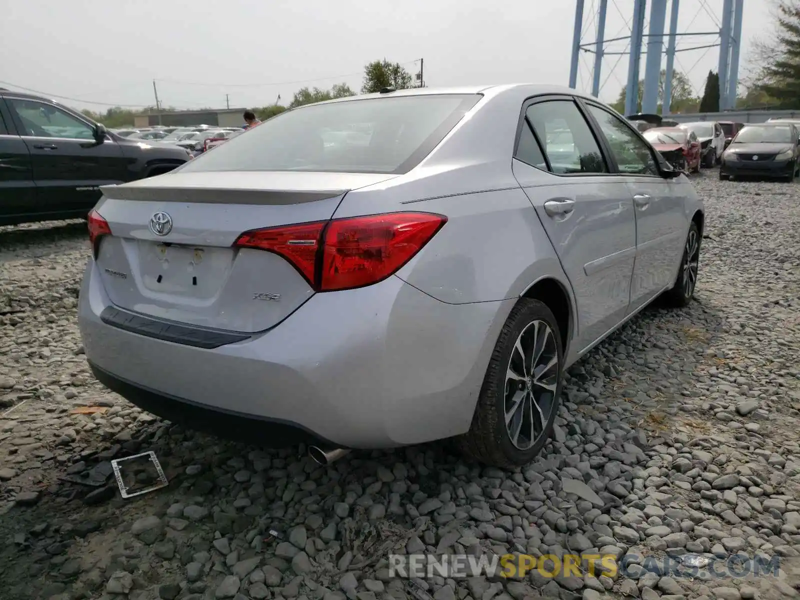 4 Photograph of a damaged car 2T1BURHE4KC183624 TOYOTA COROLLA 2019