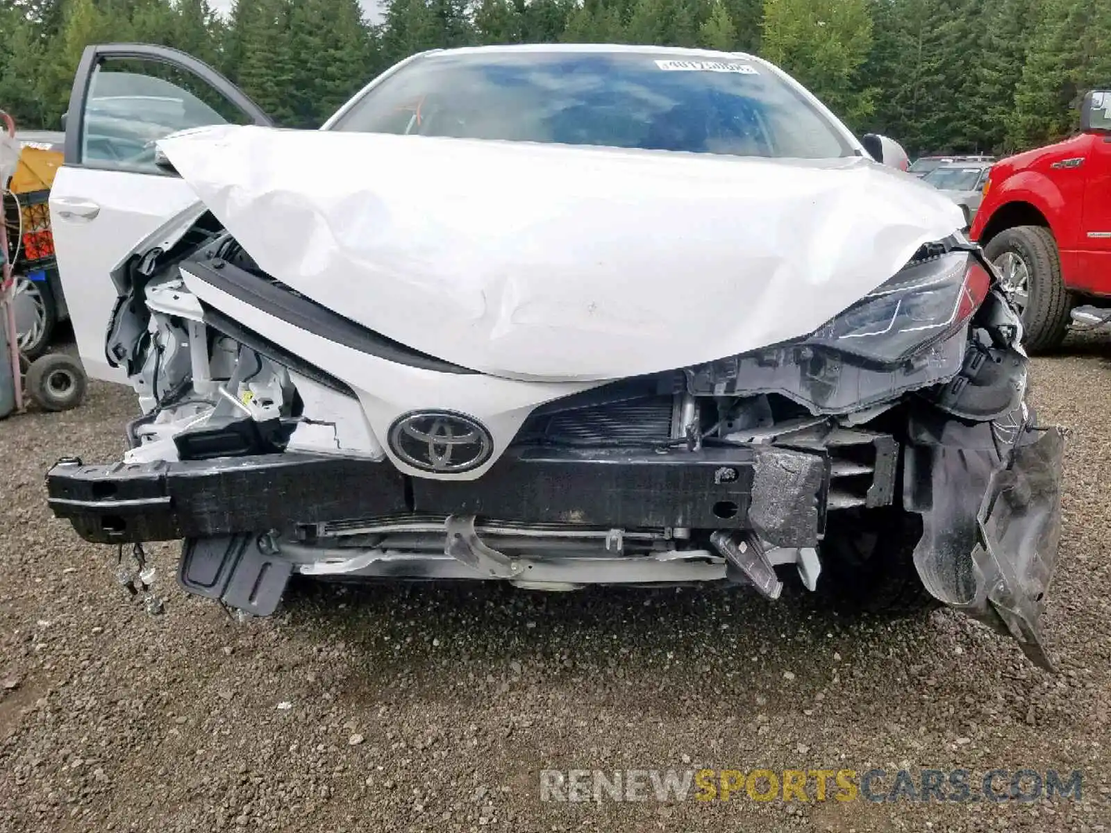 9 Photograph of a damaged car 2T1BURHE4KC183641 TOYOTA COROLLA 2019