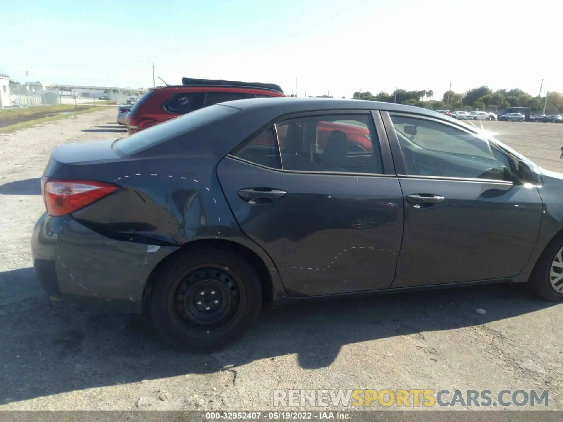 6 Photograph of a damaged car 2T1BURHE4KC184370 TOYOTA COROLLA 2019