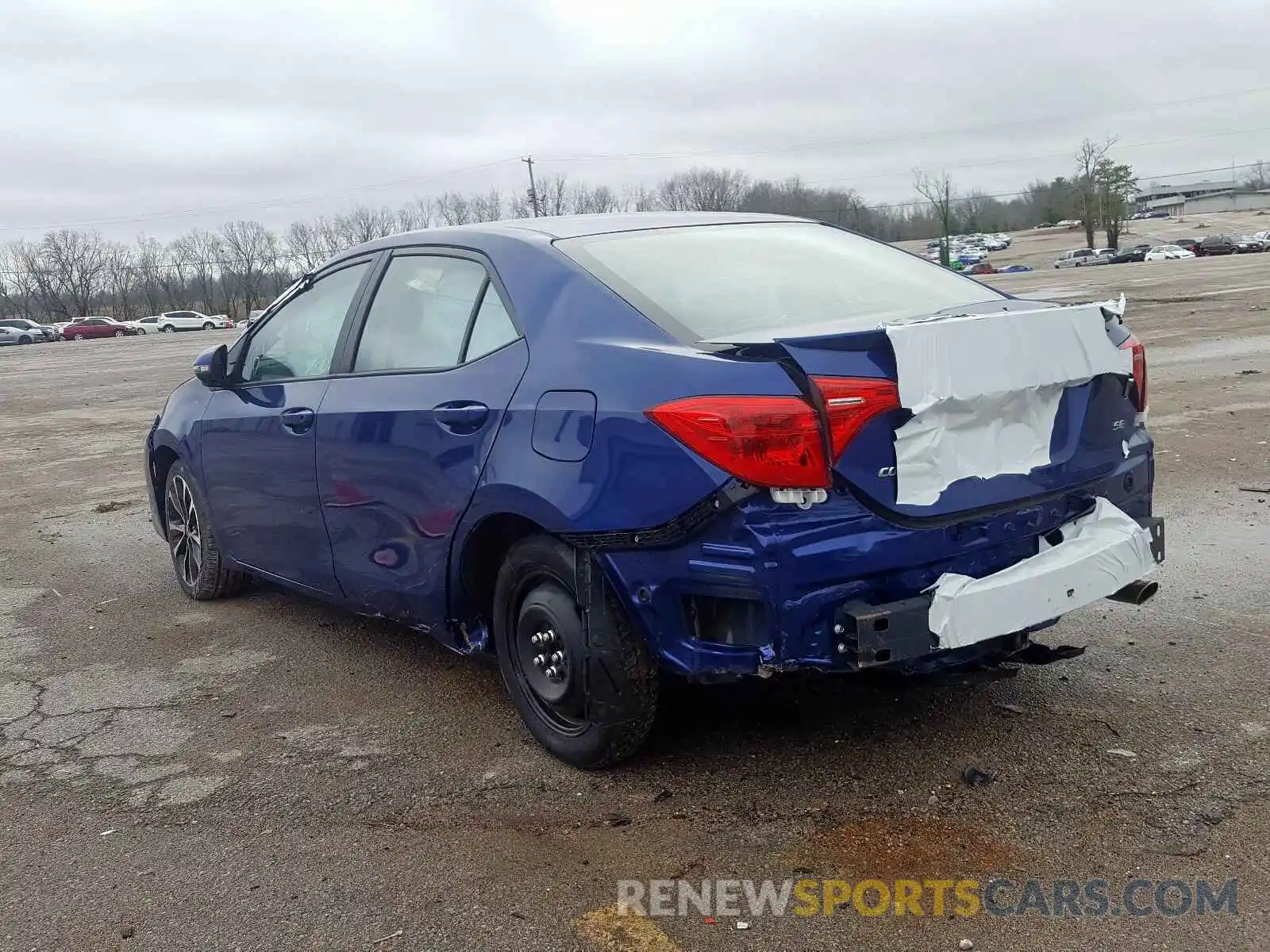 3 Photograph of a damaged car 2T1BURHE4KC184451 TOYOTA COROLLA 2019