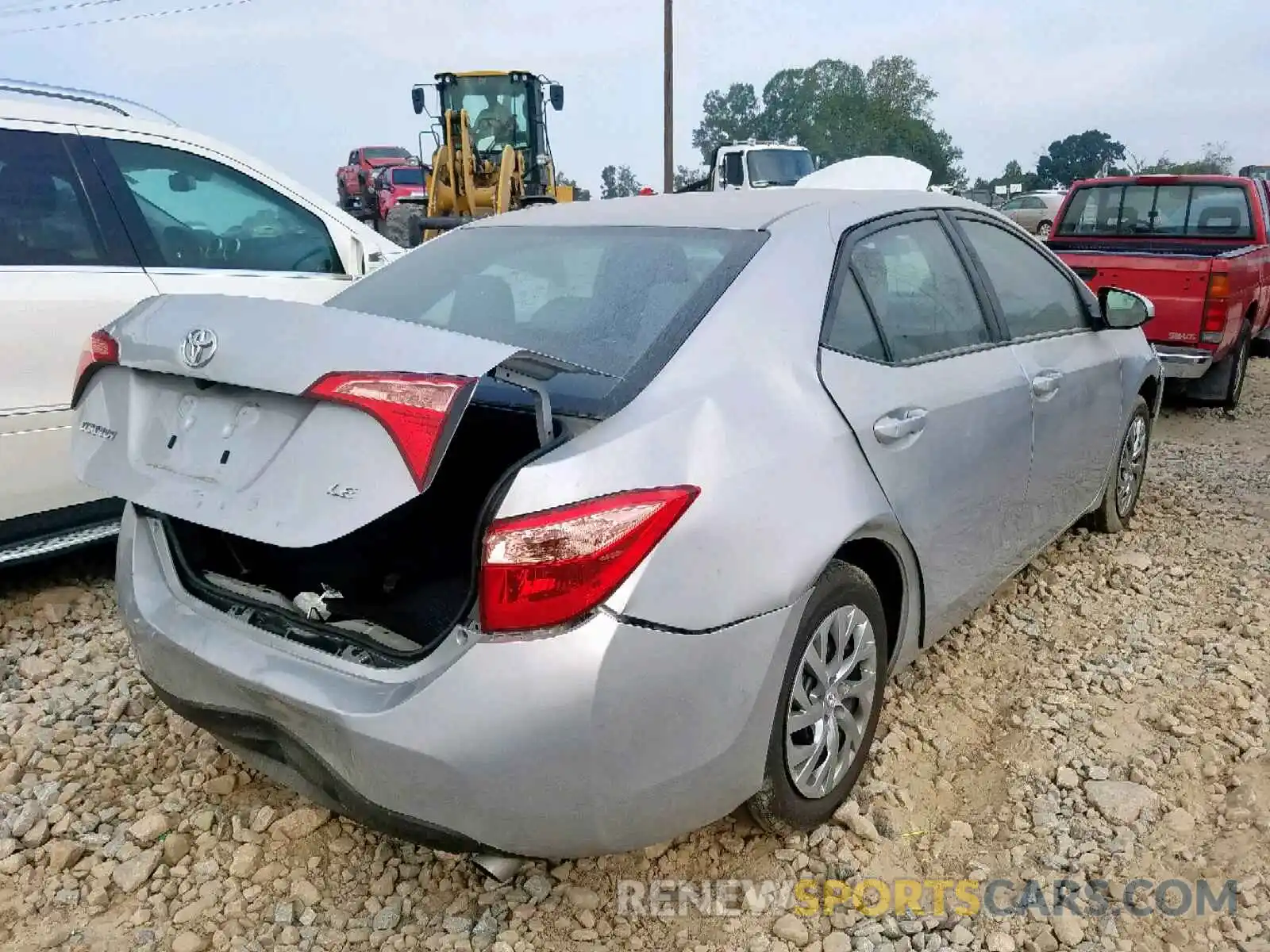 4 Photograph of a damaged car 2T1BURHE4KC185129 TOYOTA COROLLA 2019