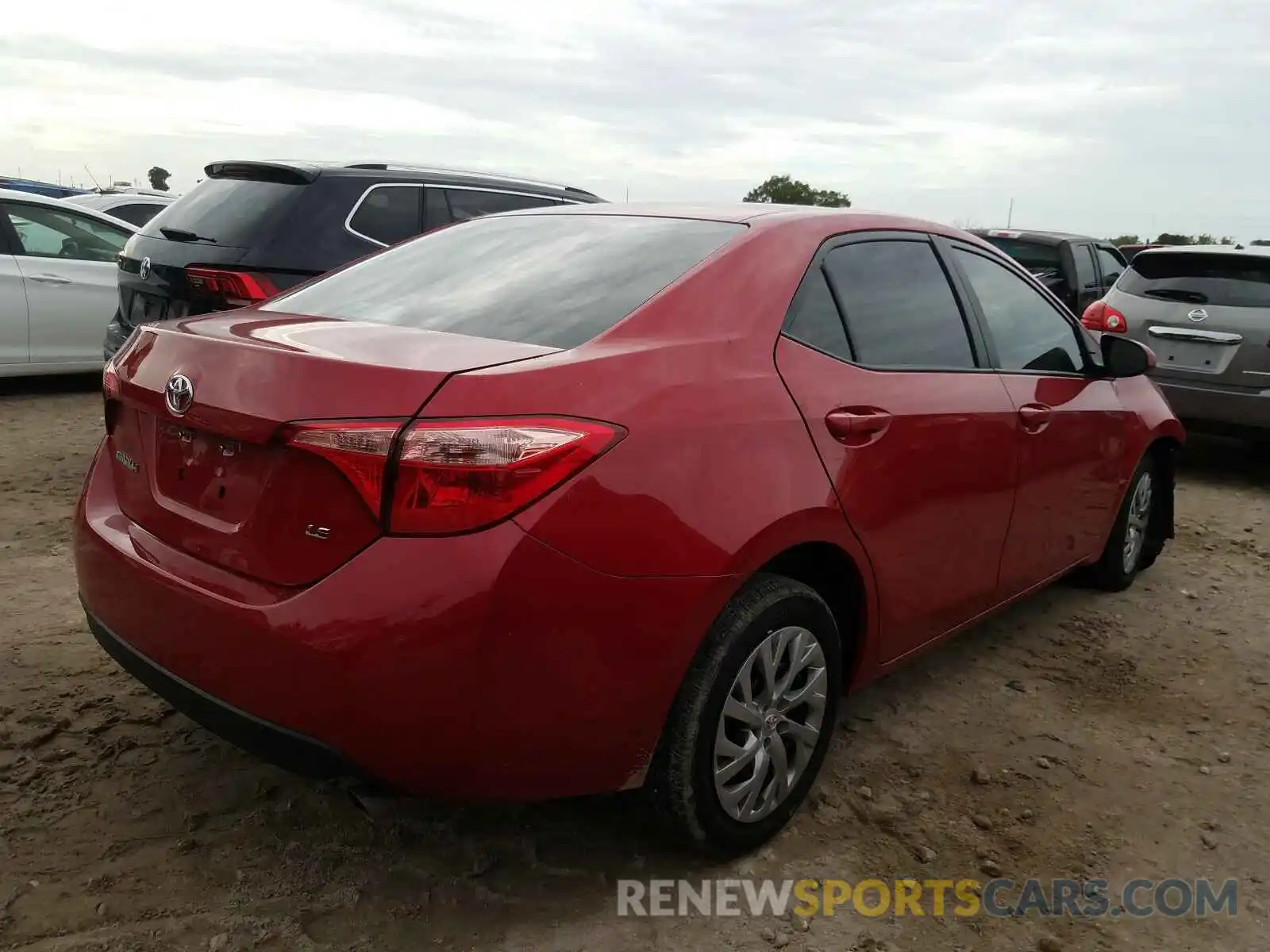 4 Photograph of a damaged car 2T1BURHE4KC185132 TOYOTA COROLLA 2019