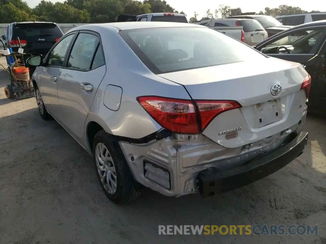 3 Photograph of a damaged car 2T1BURHE4KC185261 TOYOTA COROLLA 2019