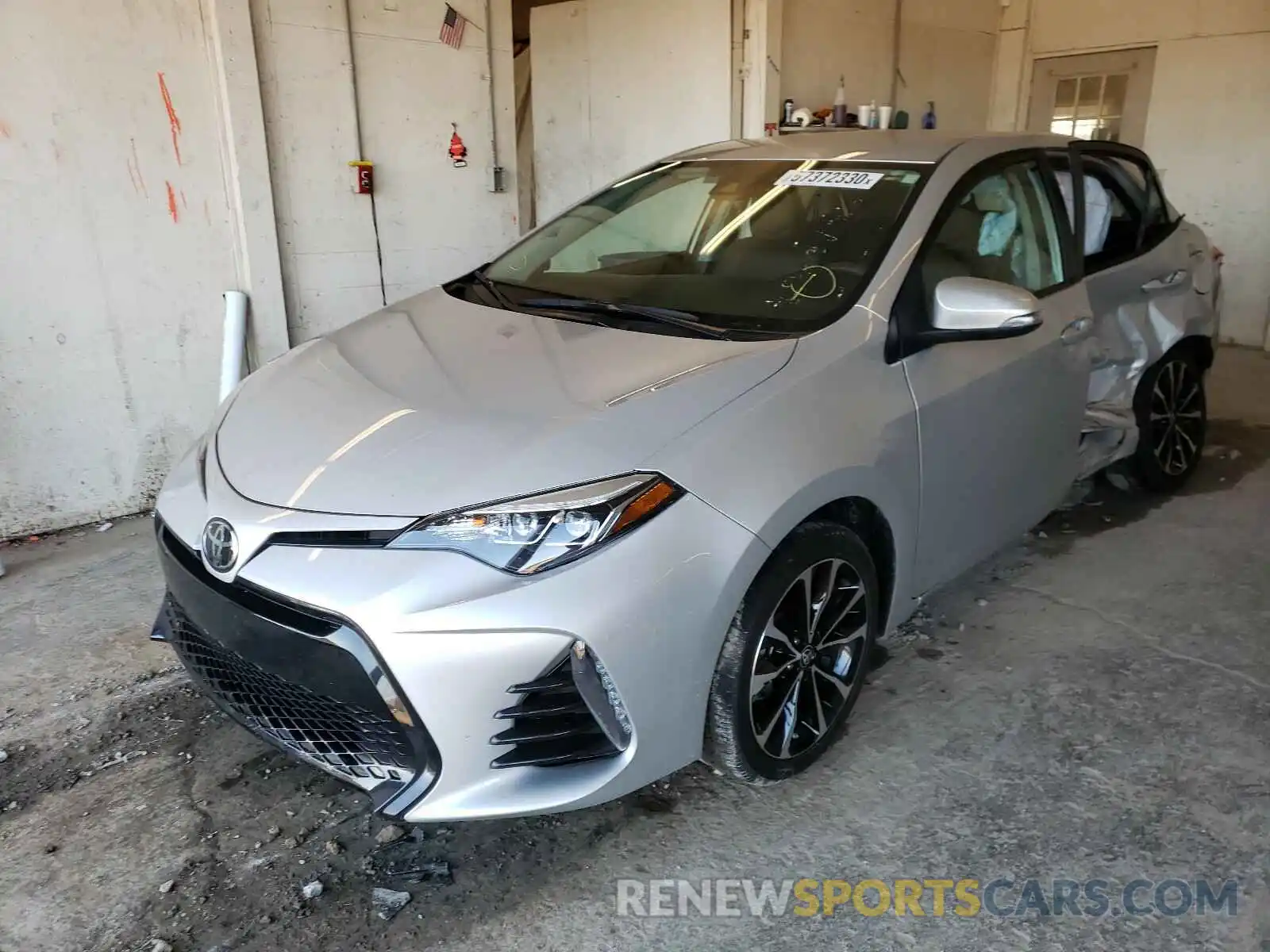 2 Photograph of a damaged car 2T1BURHE4KC185745 TOYOTA COROLLA 2019