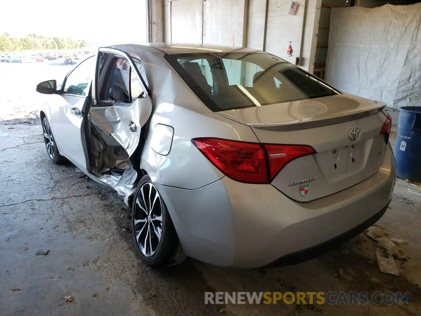 3 Photograph of a damaged car 2T1BURHE4KC185745 TOYOTA COROLLA 2019