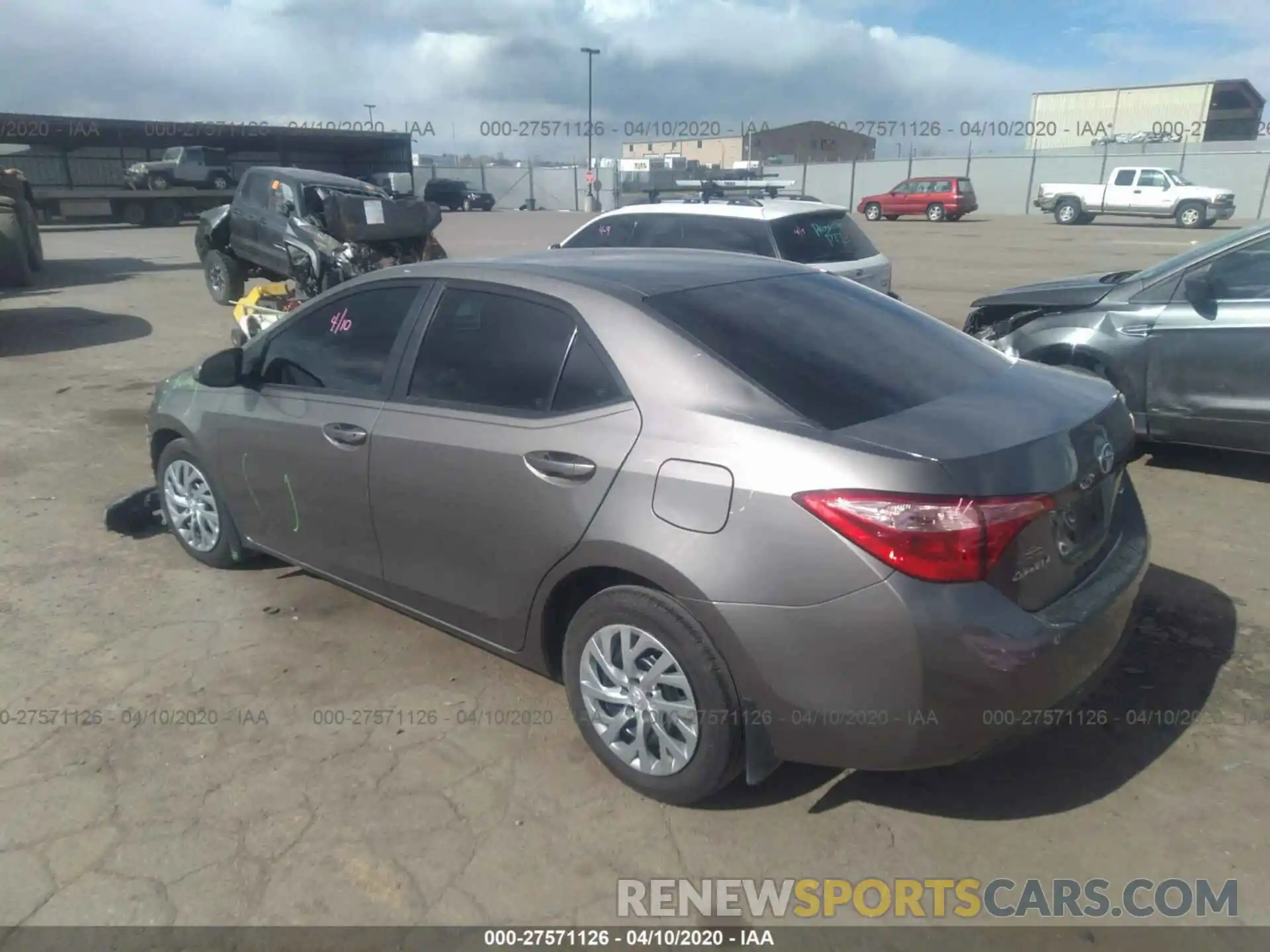 3 Photograph of a damaged car 2T1BURHE4KC186104 TOYOTA COROLLA 2019