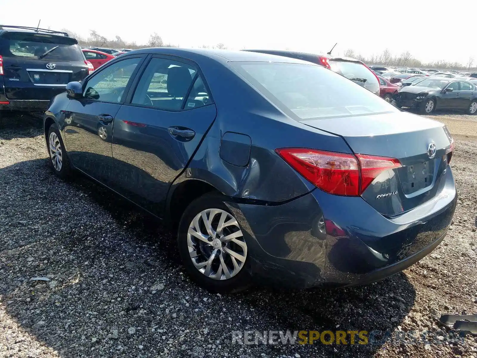 3 Photograph of a damaged car 2T1BURHE4KC186832 TOYOTA COROLLA 2019