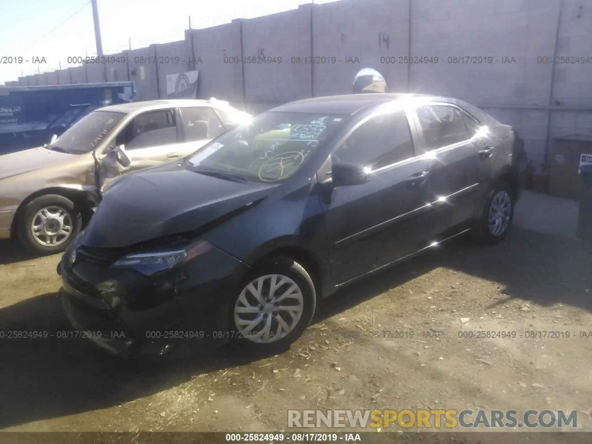 2 Photograph of a damaged car 2T1BURHE4KC187561 TOYOTA COROLLA 2019