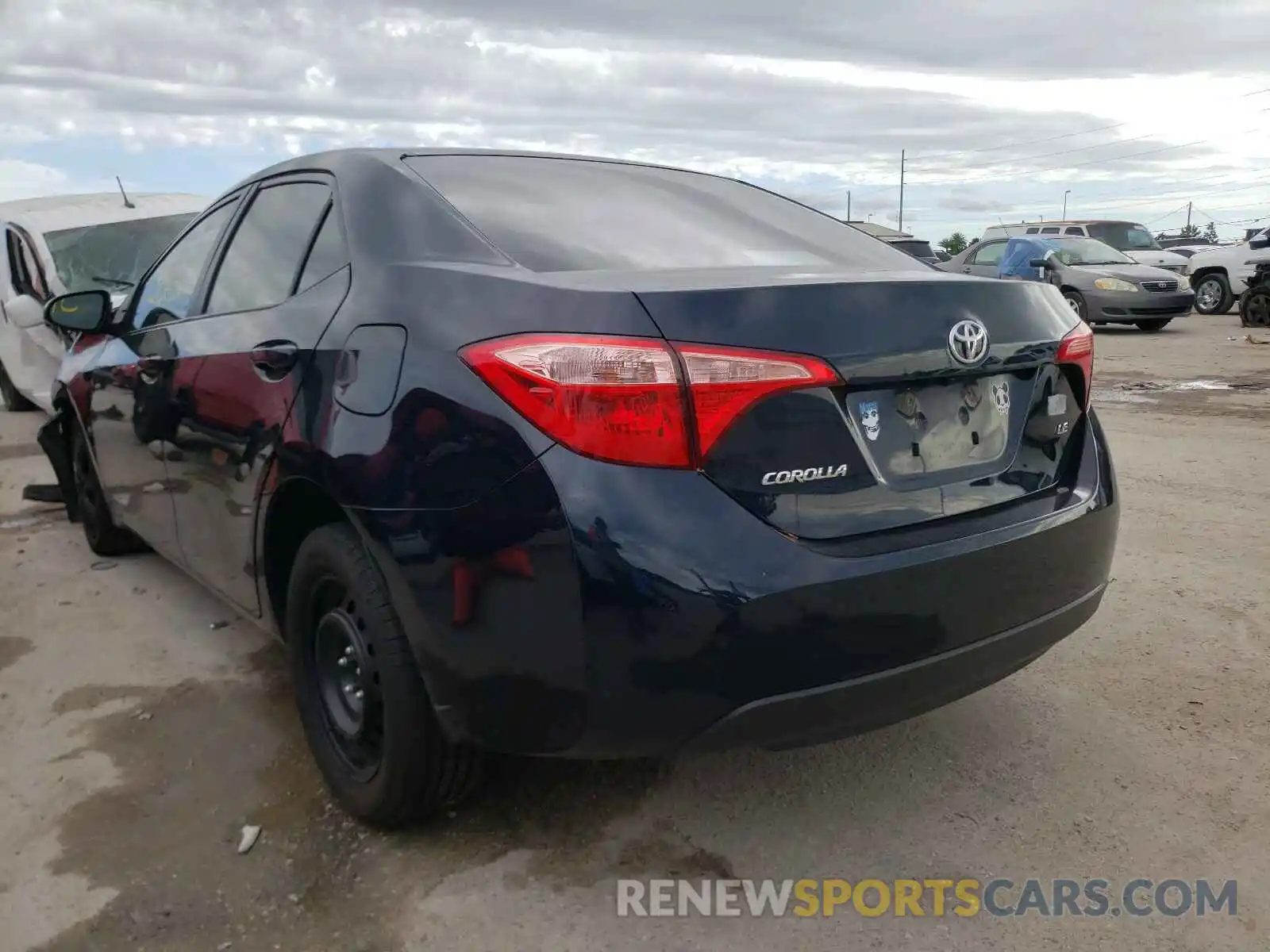 3 Photograph of a damaged car 2T1BURHE4KC187978 TOYOTA COROLLA 2019