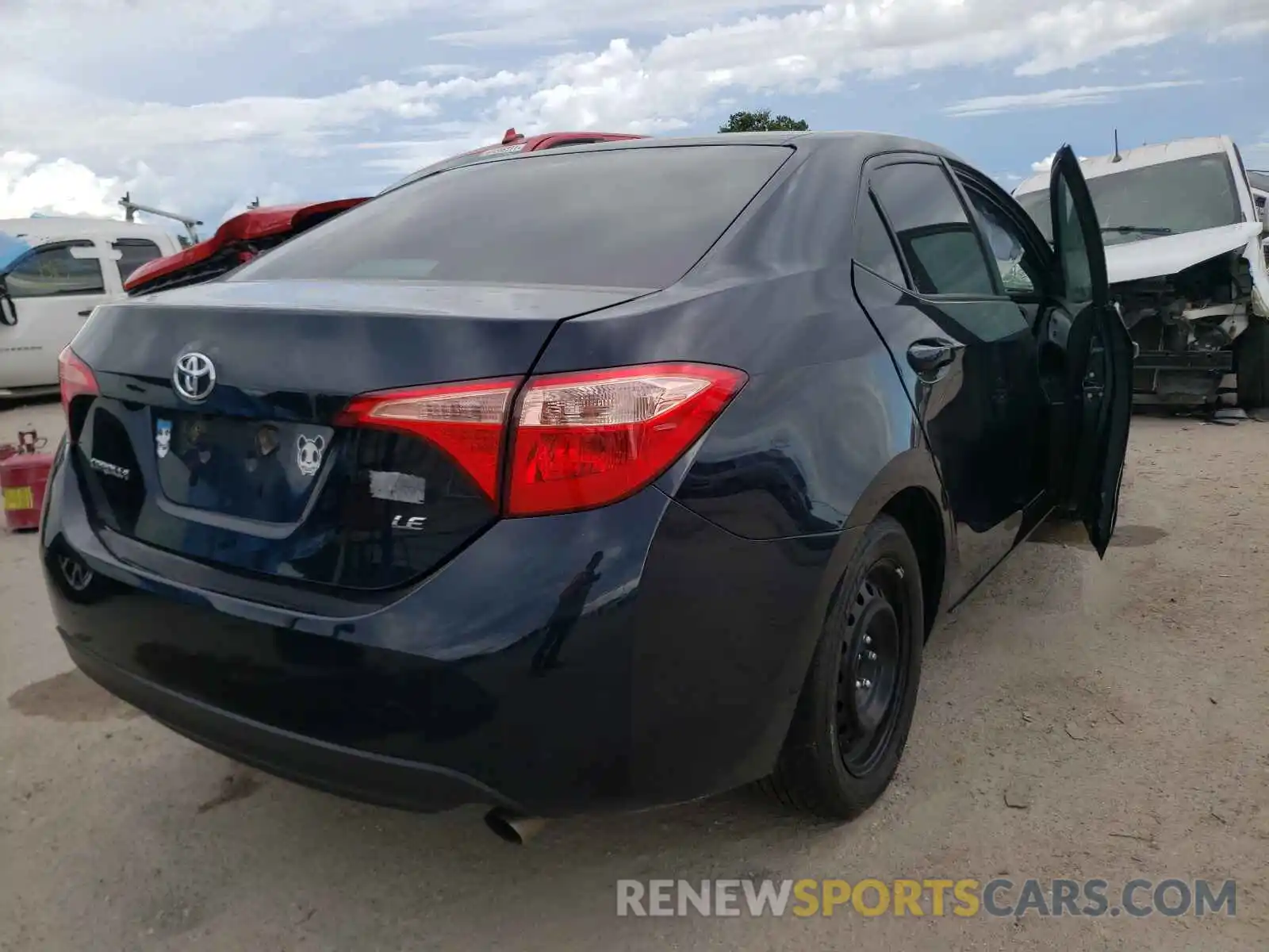 4 Photograph of a damaged car 2T1BURHE4KC187978 TOYOTA COROLLA 2019