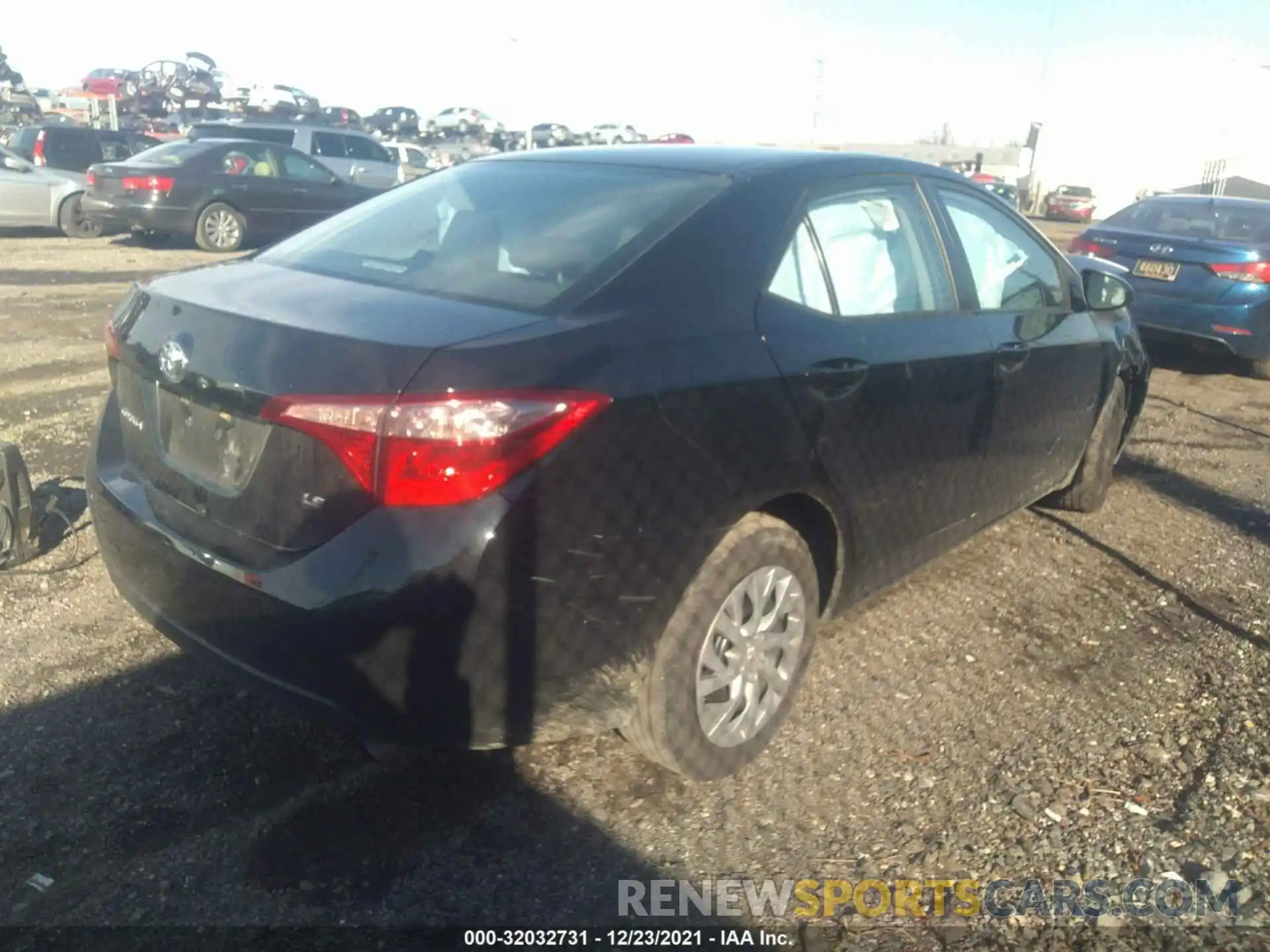 4 Photograph of a damaged car 2T1BURHE4KC188385 TOYOTA COROLLA 2019