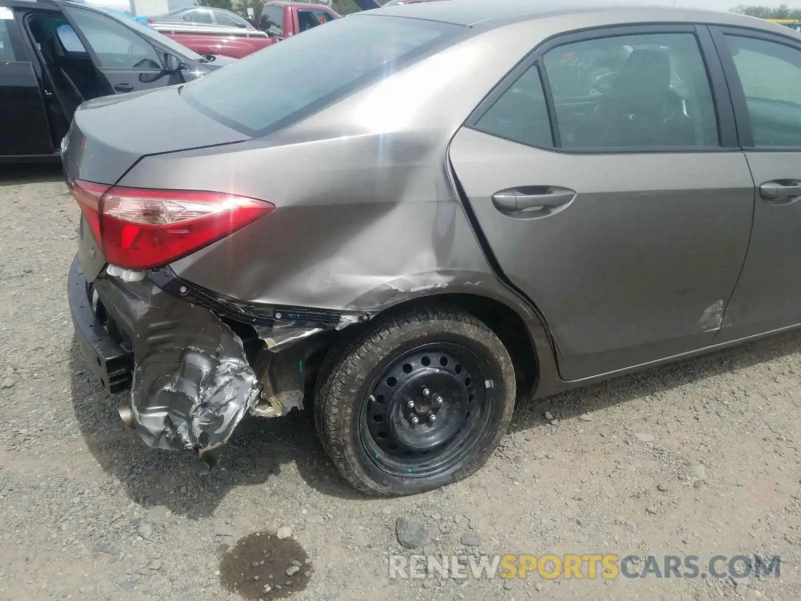 9 Фотография поврежденного автомобиля 2T1BURHE4KC189245 TOYOTA COROLLA 2019