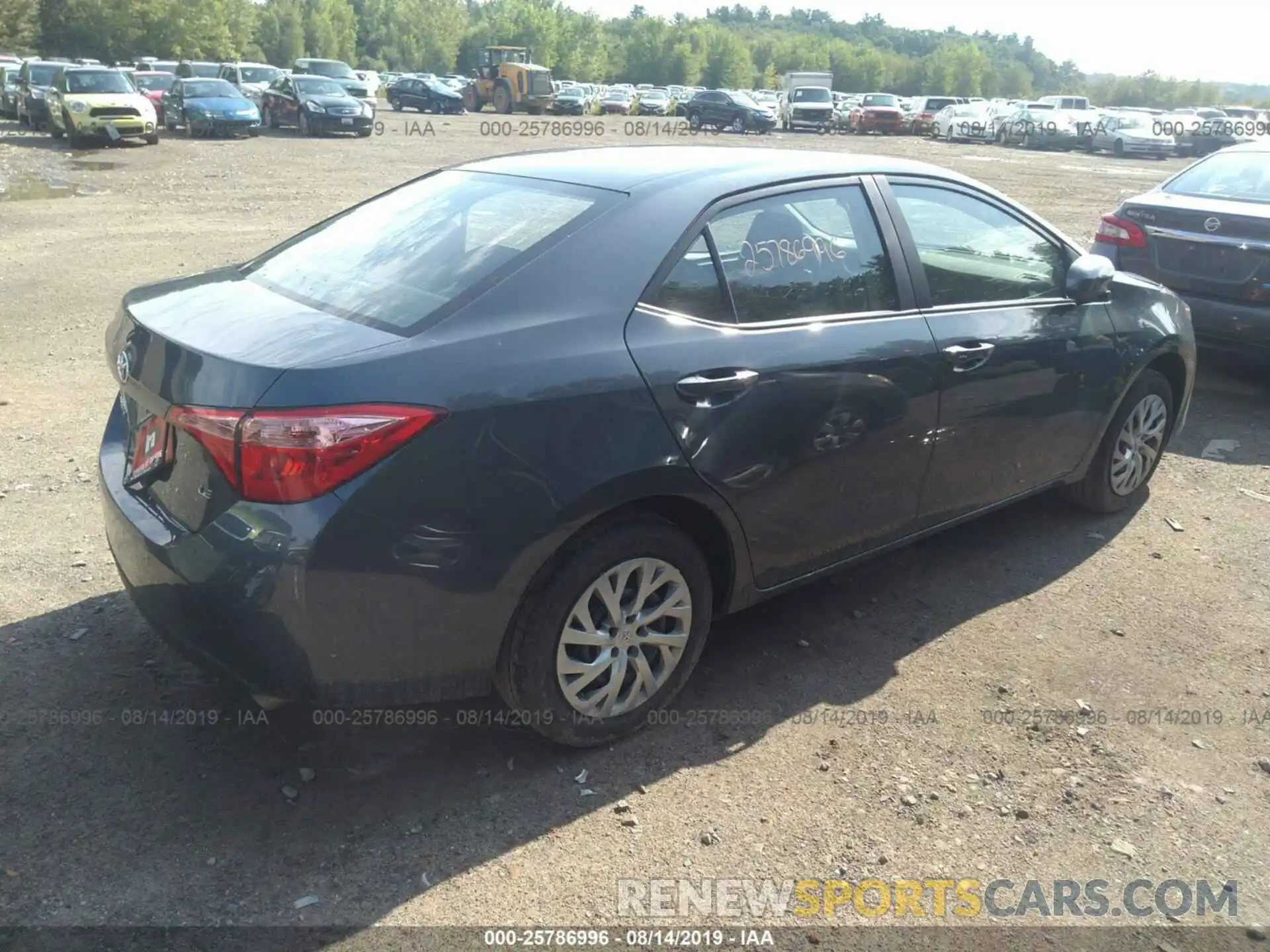 4 Photograph of a damaged car 2T1BURHE4KC189410 TOYOTA COROLLA 2019