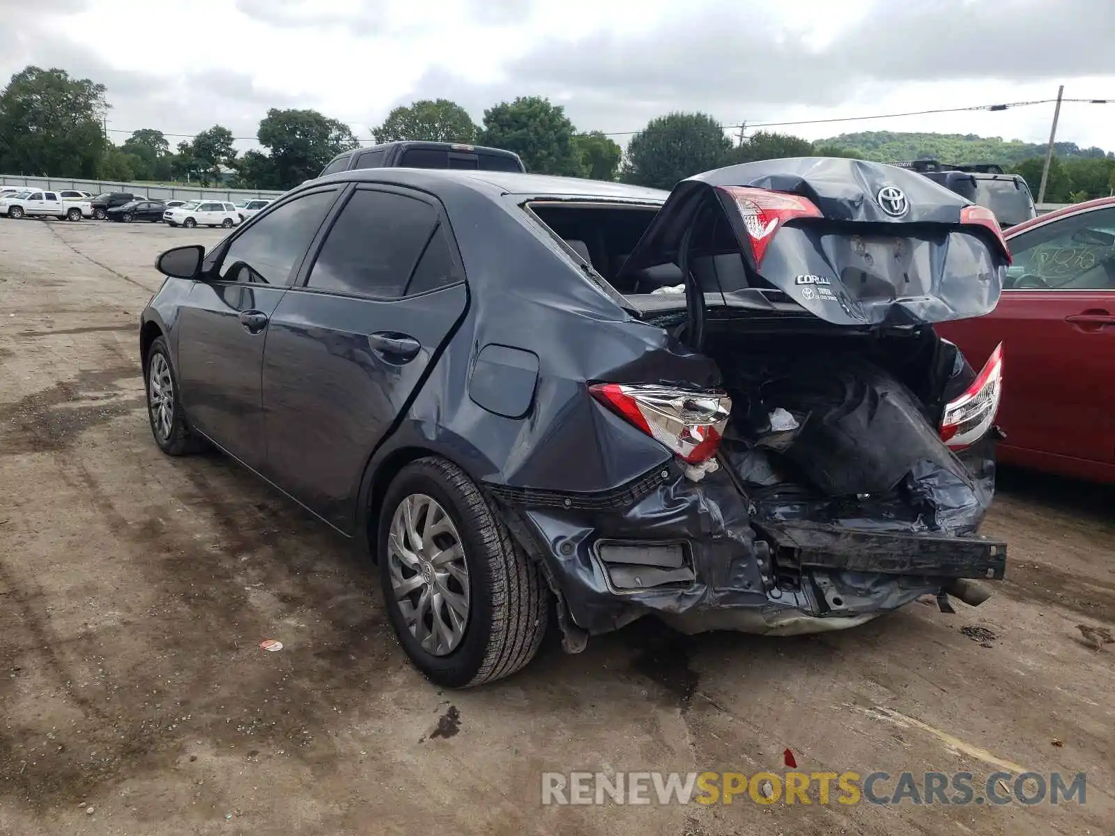 3 Photograph of a damaged car 2T1BURHE4KC189665 TOYOTA COROLLA 2019