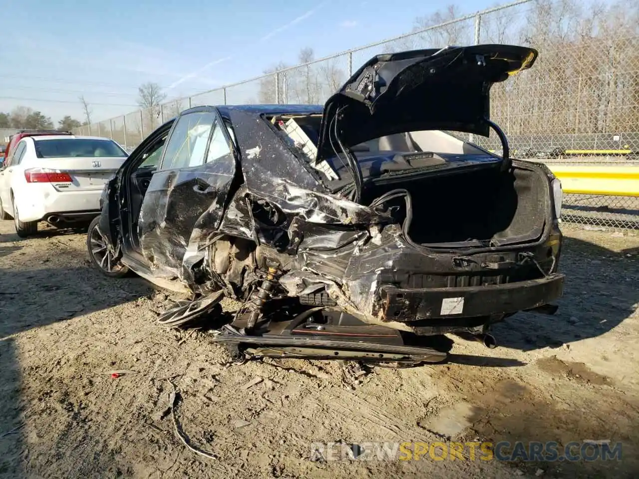 3 Photograph of a damaged car 2T1BURHE4KC189732 TOYOTA COROLLA 2019