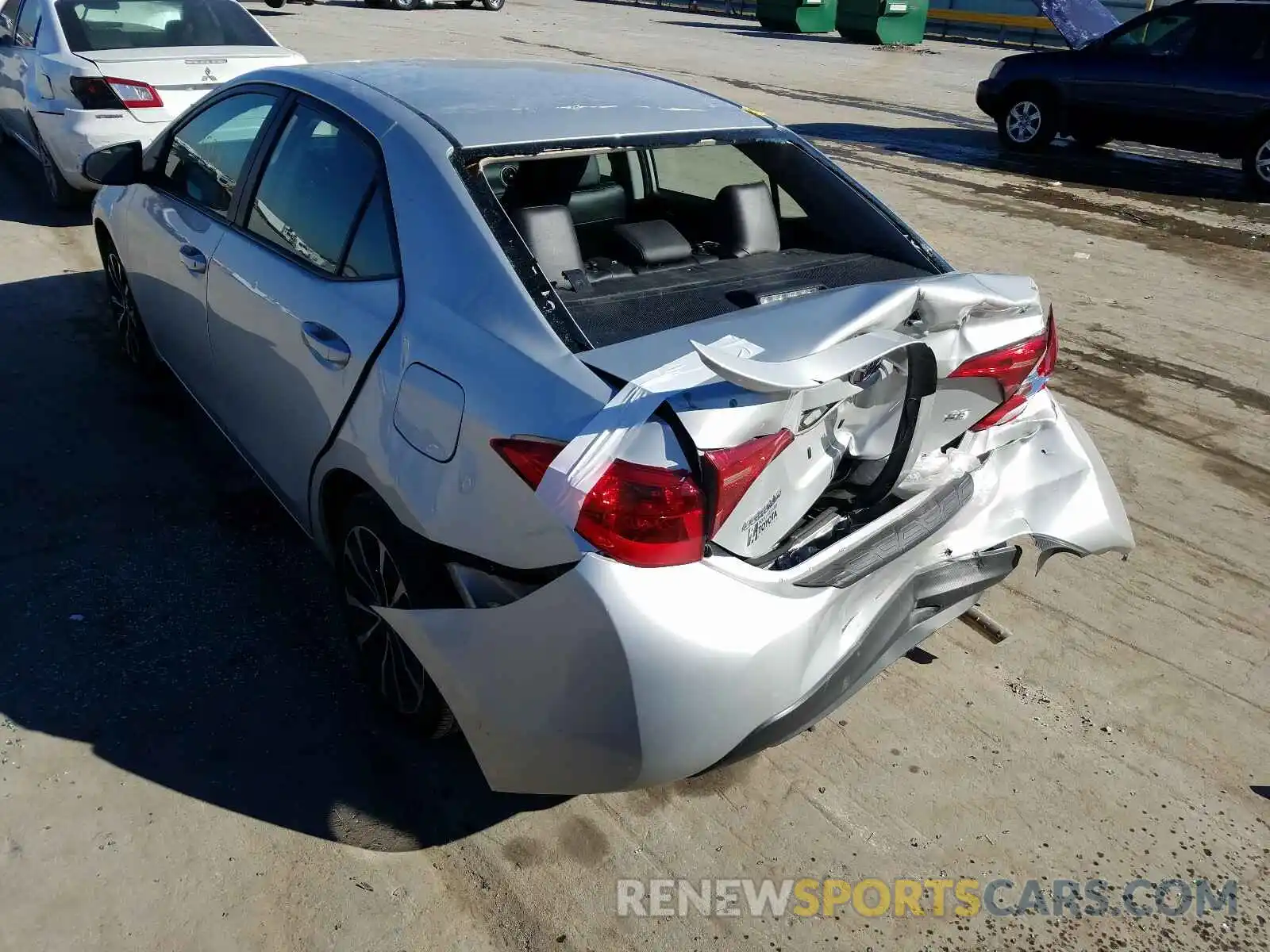 3 Photograph of a damaged car 2T1BURHE4KC190041 TOYOTA COROLLA 2019