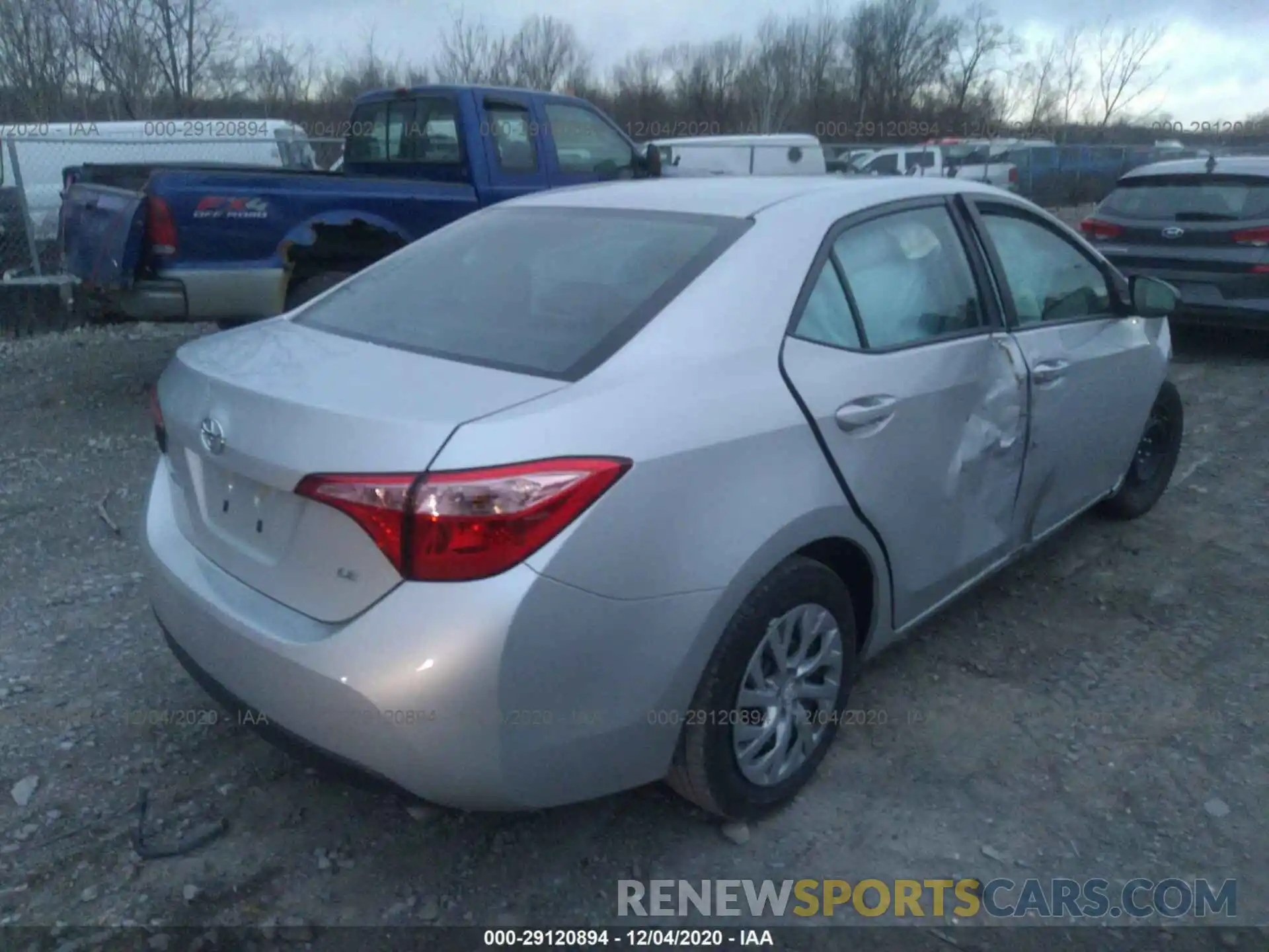 4 Photograph of a damaged car 2T1BURHE4KC190640 TOYOTA COROLLA 2019