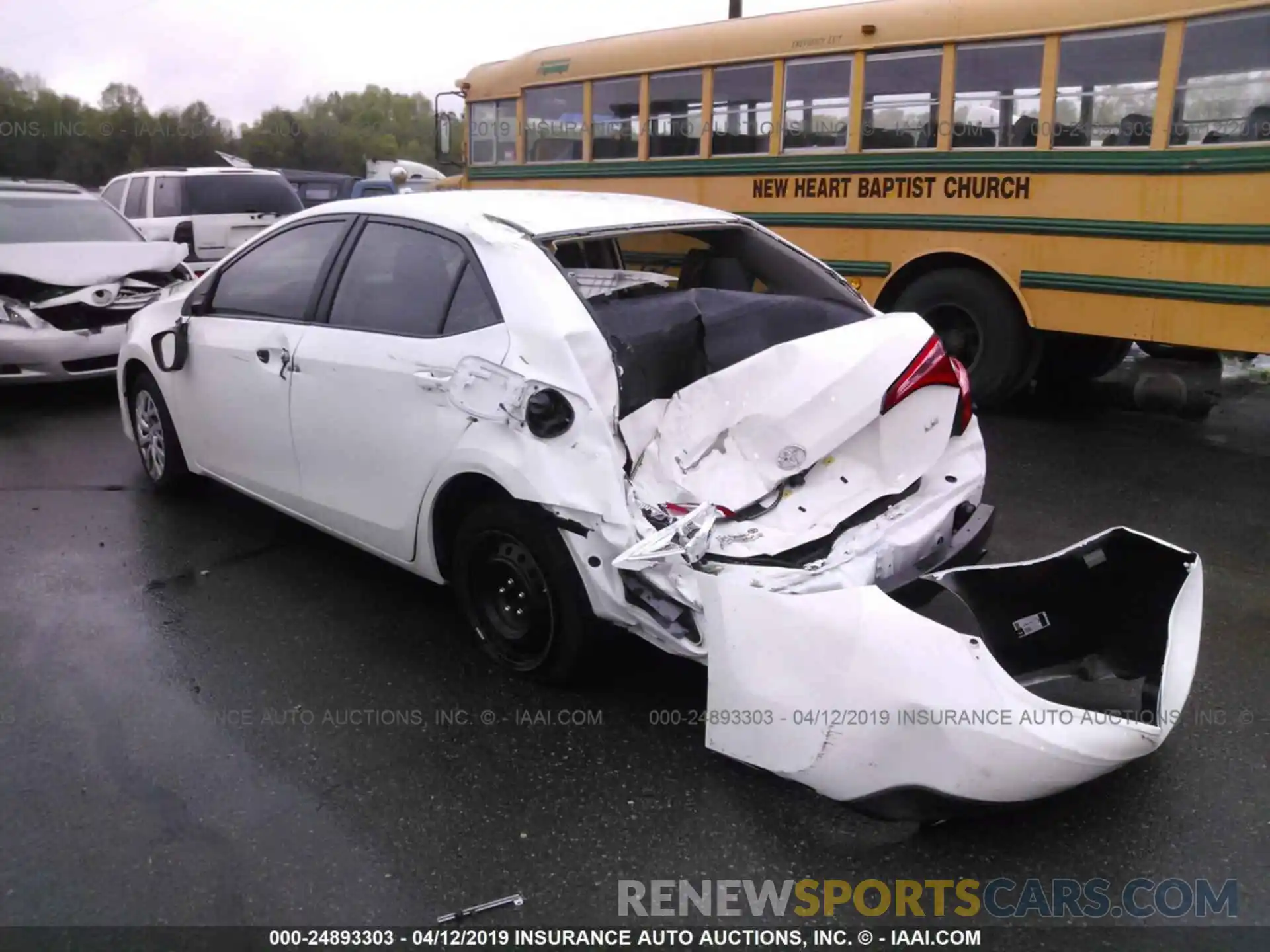 3 Photograph of a damaged car 2T1BURHE4KC191092 TOYOTA COROLLA 2019