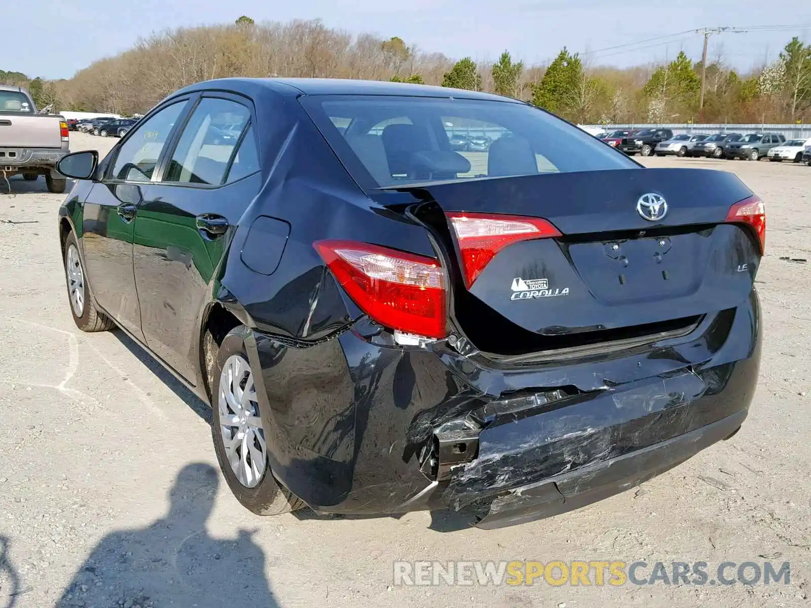 3 Photograph of a damaged car 2T1BURHE4KC192985 TOYOTA COROLLA 2019