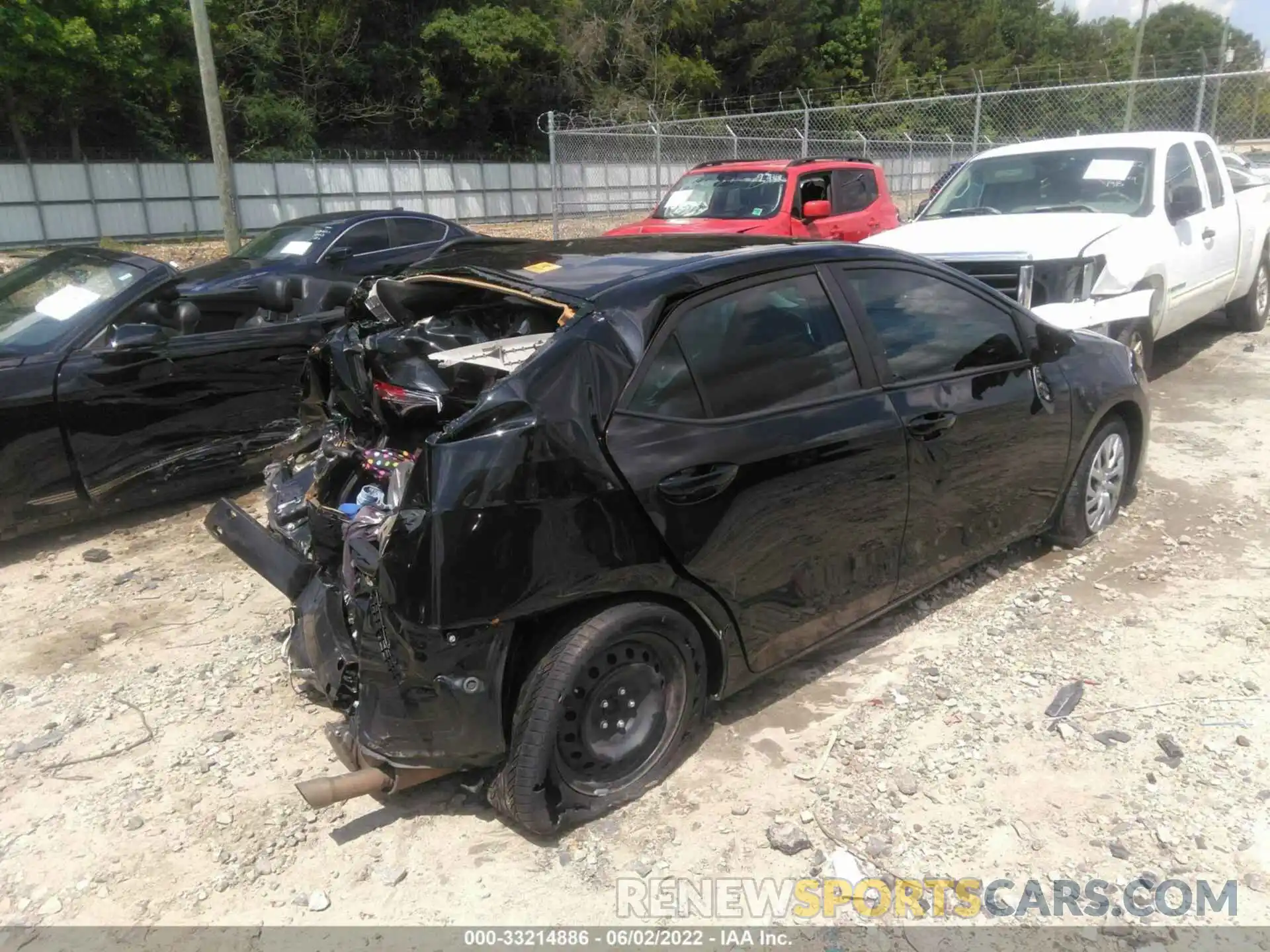 4 Photograph of a damaged car 2T1BURHE4KC194641 TOYOTA COROLLA 2019