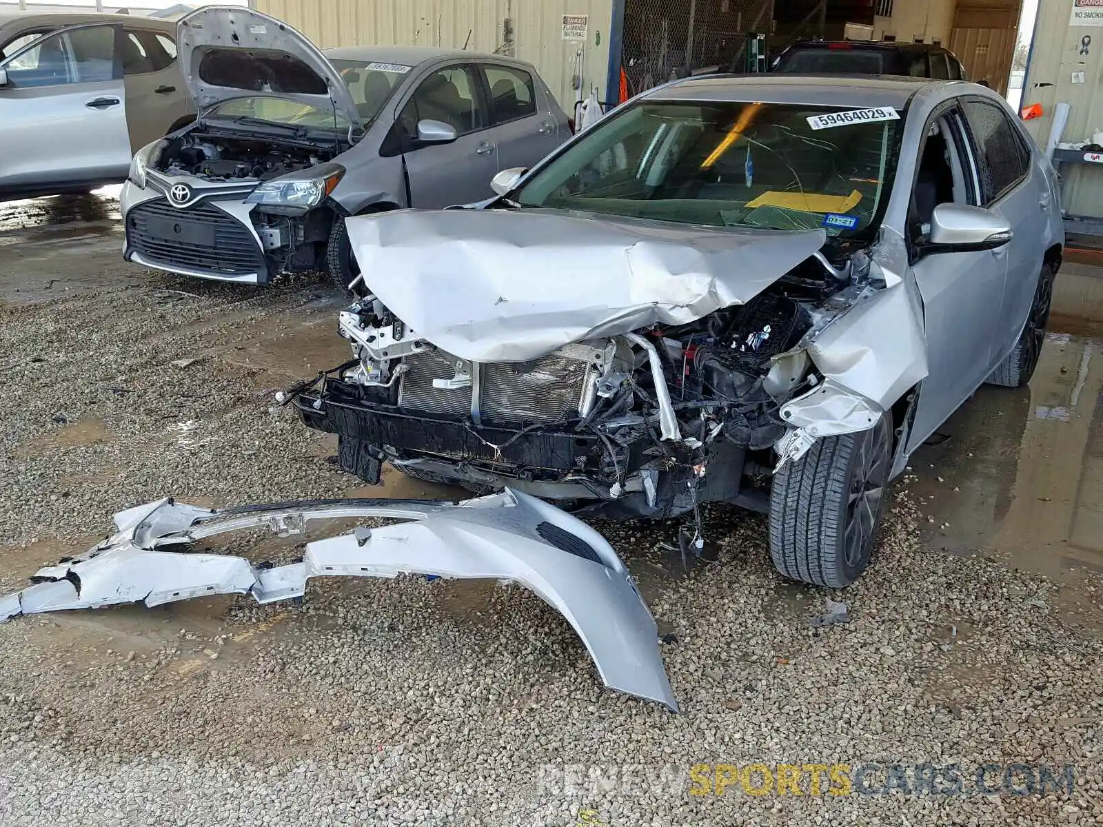 2 Фотография поврежденного автомобиля 2T1BURHE4KC195515 TOYOTA COROLLA 2019