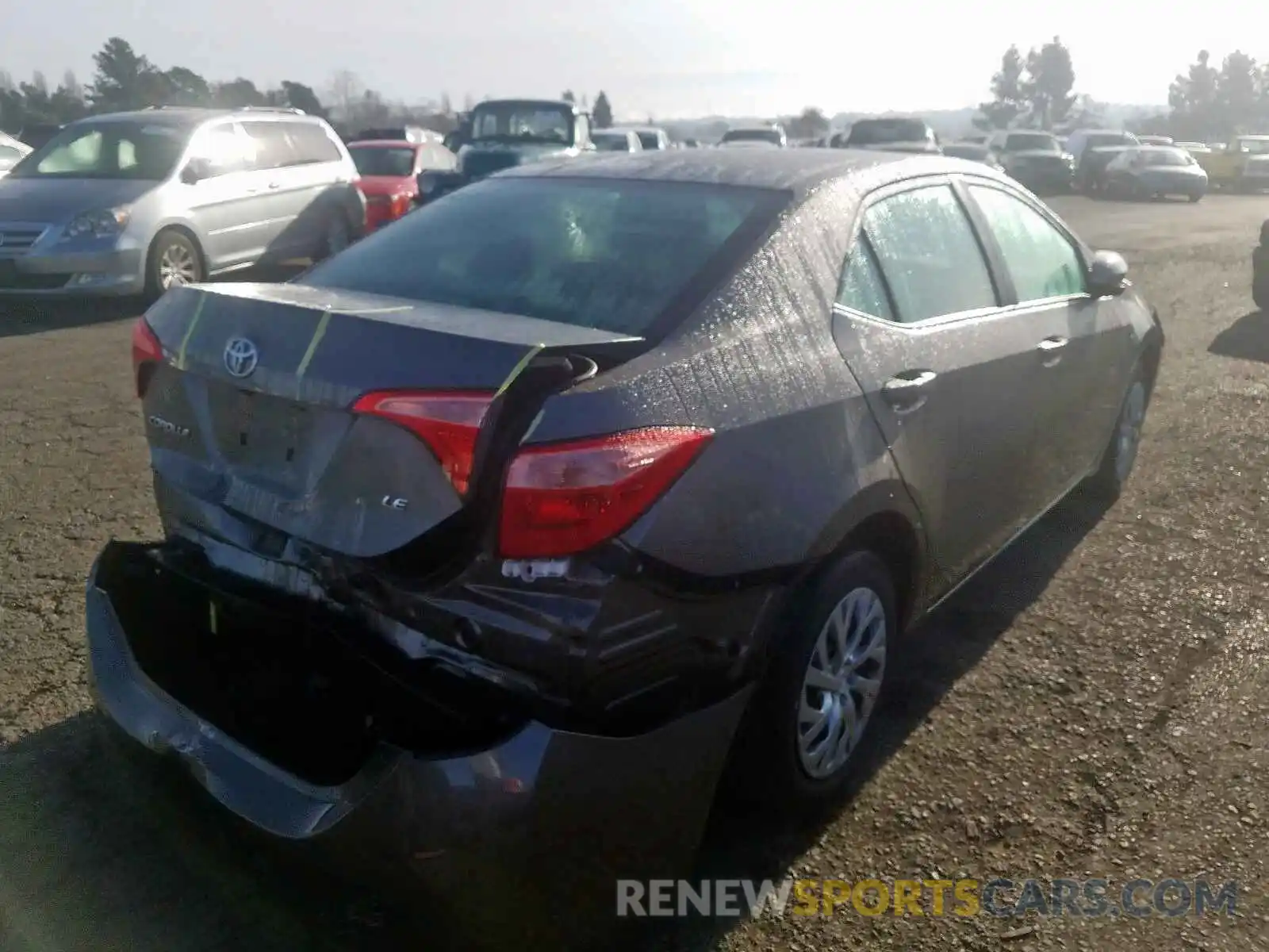 4 Photograph of a damaged car 2T1BURHE4KC195708 TOYOTA COROLLA 2019