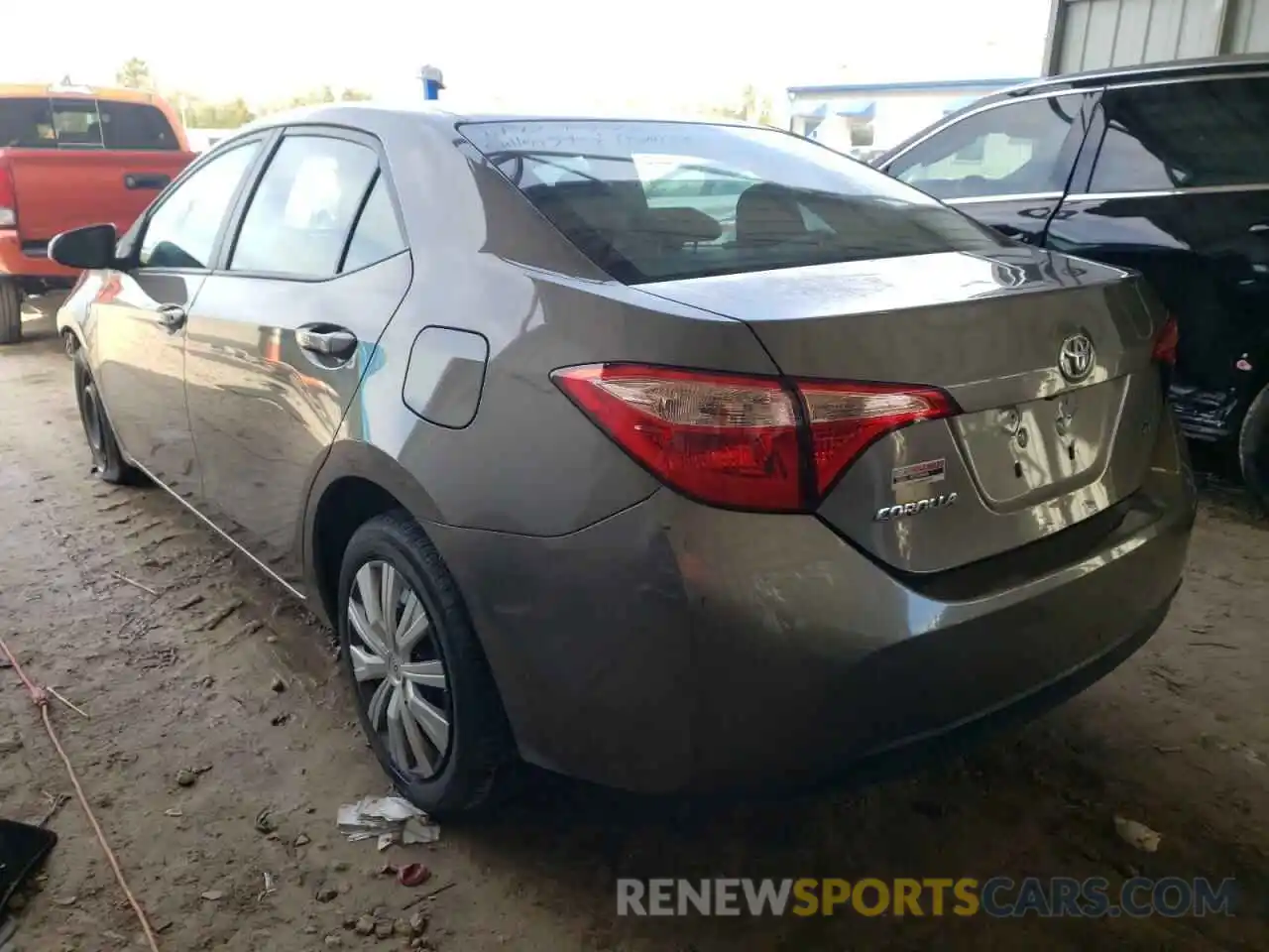 3 Photograph of a damaged car 2T1BURHE4KC196096 TOYOTA COROLLA 2019