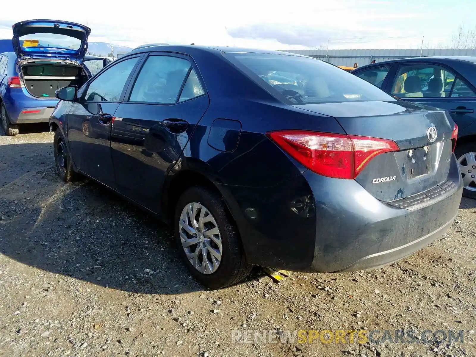 3 Photograph of a damaged car 2T1BURHE4KC196244 TOYOTA COROLLA 2019