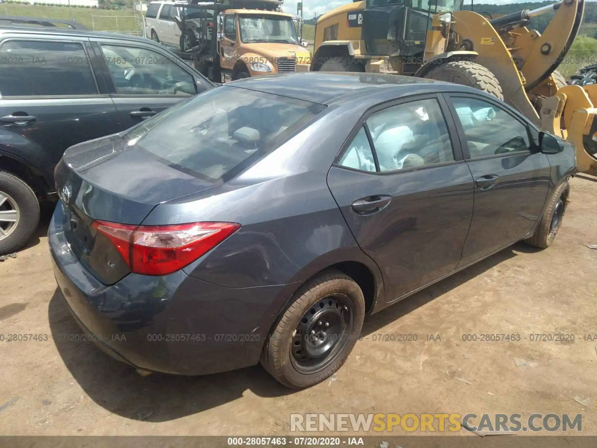 4 Photograph of a damaged car 2T1BURHE4KC196664 TOYOTA COROLLA 2019