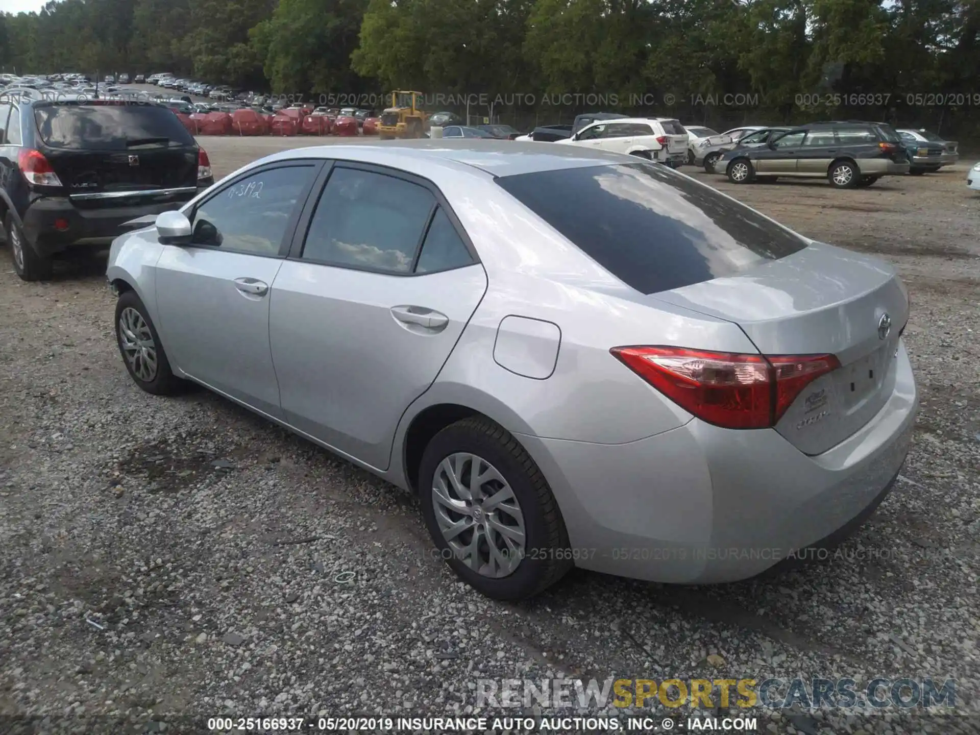 3 Photograph of a damaged car 2T1BURHE4KC196986 TOYOTA COROLLA 2019