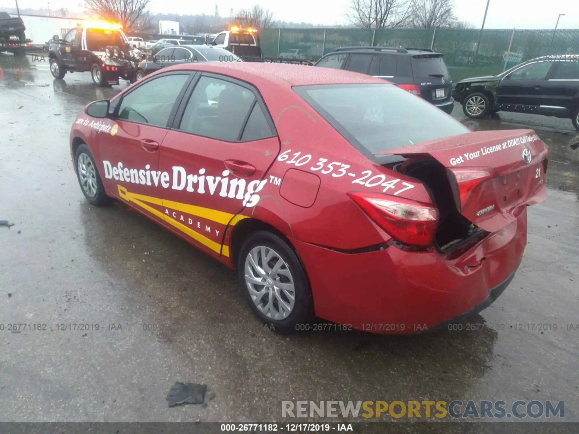 3 Photograph of a damaged car 2T1BURHE4KC197393 TOYOTA COROLLA 2019