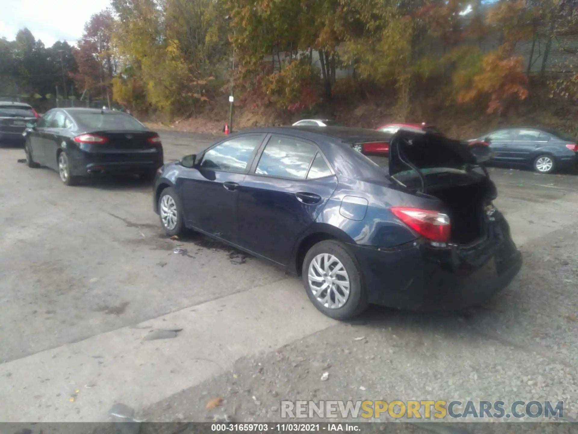 3 Photograph of a damaged car 2T1BURHE4KC197667 TOYOTA COROLLA 2019