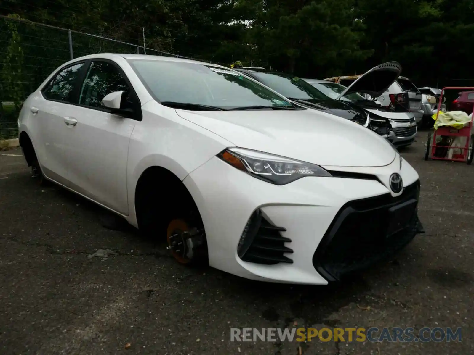 1 Photograph of a damaged car 2T1BURHE4KC198074 TOYOTA COROLLA 2019