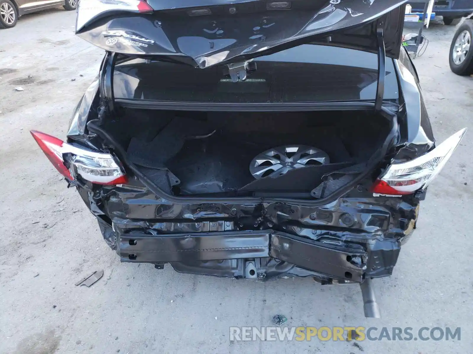 9 Фотография поврежденного автомобиля 2T1BURHE4KC198124 TOYOTA COROLLA 2019