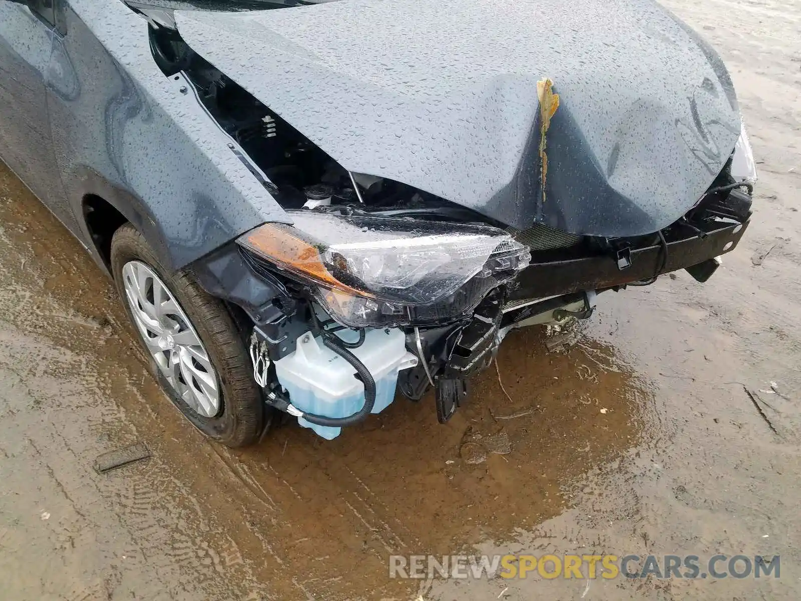 9 Photograph of a damaged car 2T1BURHE4KC199404 TOYOTA COROLLA 2019