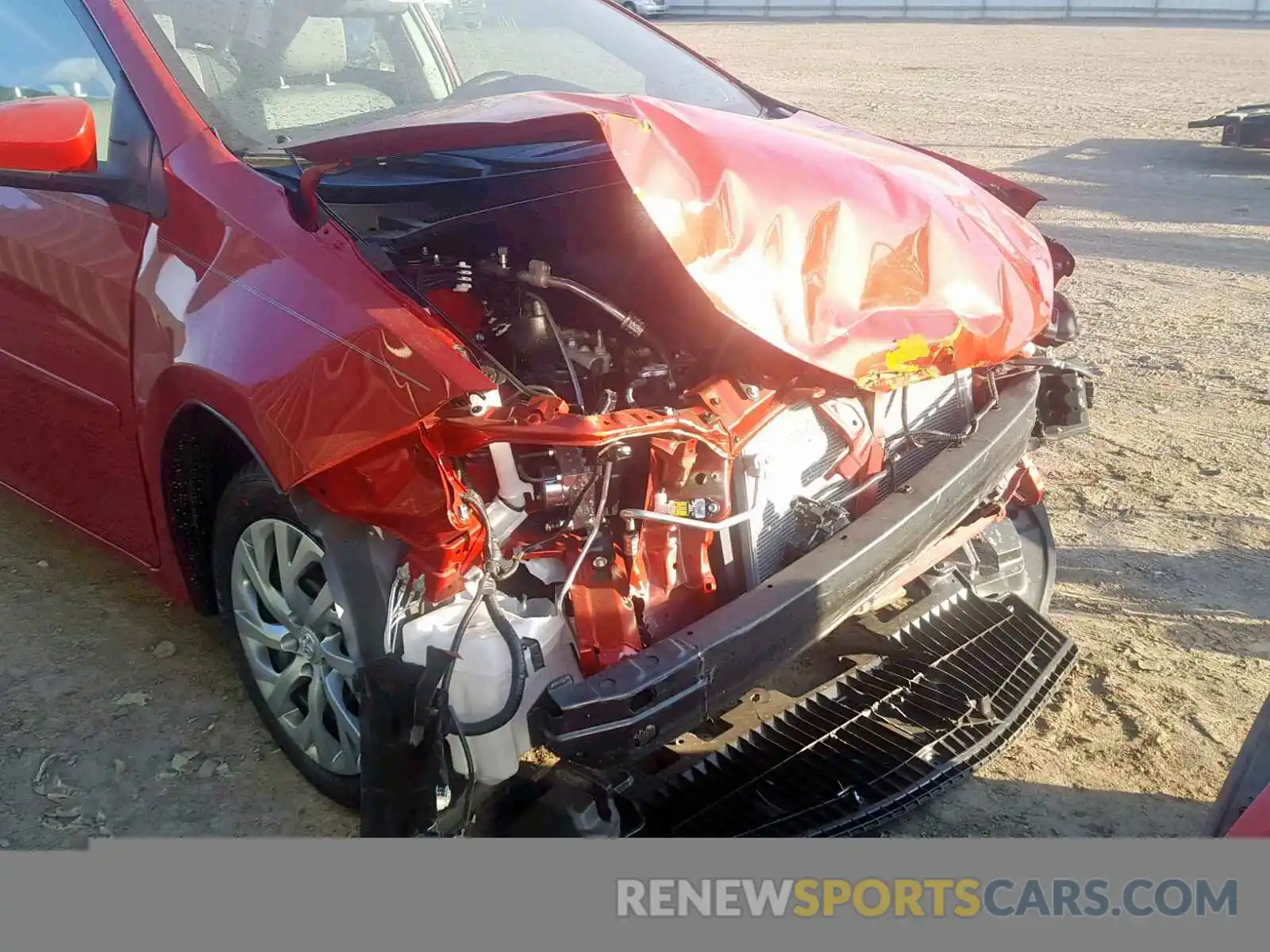 9 Photograph of a damaged car 2T1BURHE4KC199502 TOYOTA COROLLA 2019