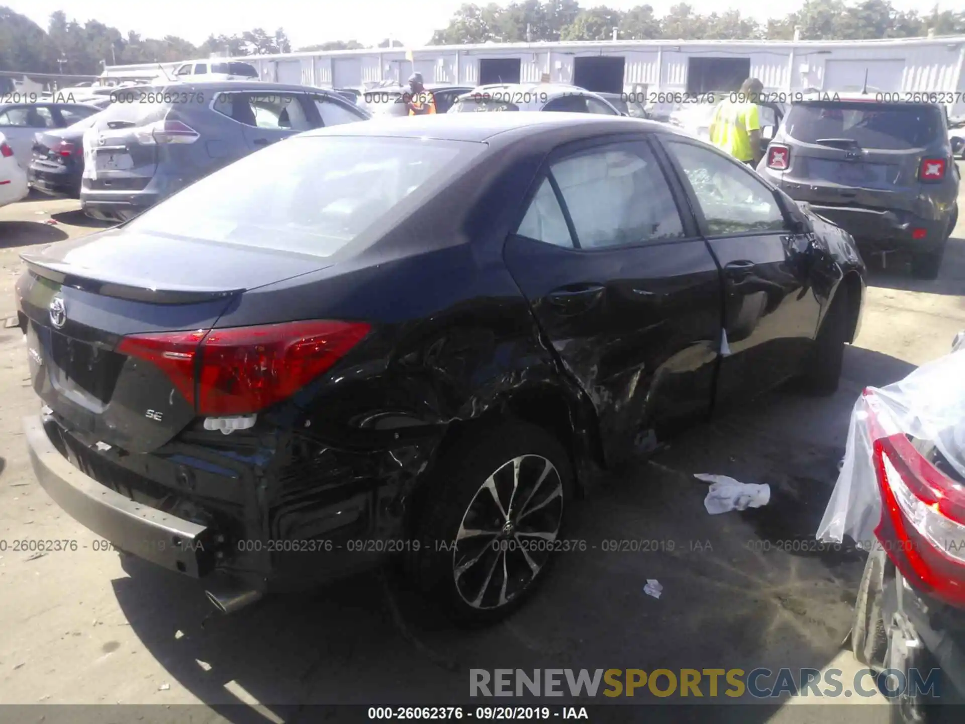 4 Photograph of a damaged car 2T1BURHE4KC200325 TOYOTA COROLLA 2019