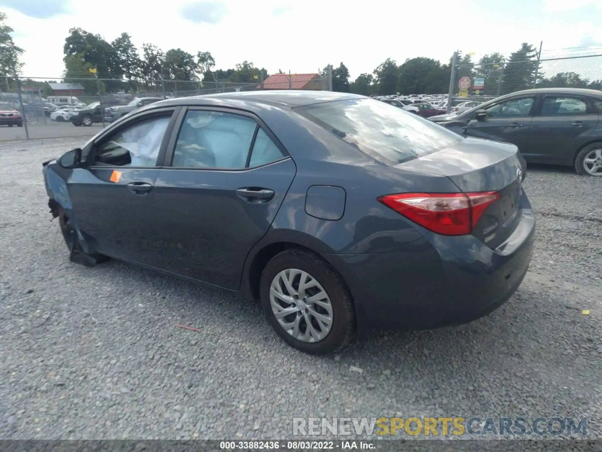 3 Photograph of a damaged car 2T1BURHE4KC201071 TOYOTA COROLLA 2019