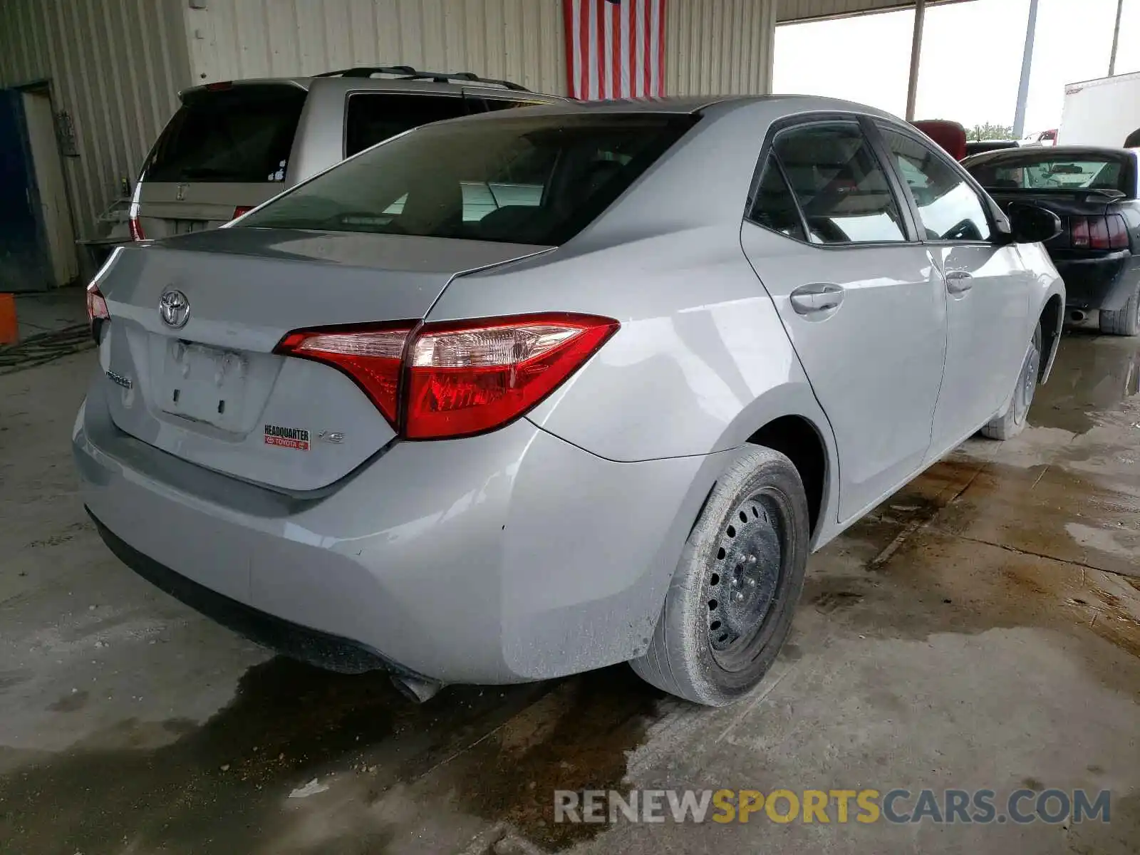 4 Photograph of a damaged car 2T1BURHE4KC201250 TOYOTA COROLLA 2019