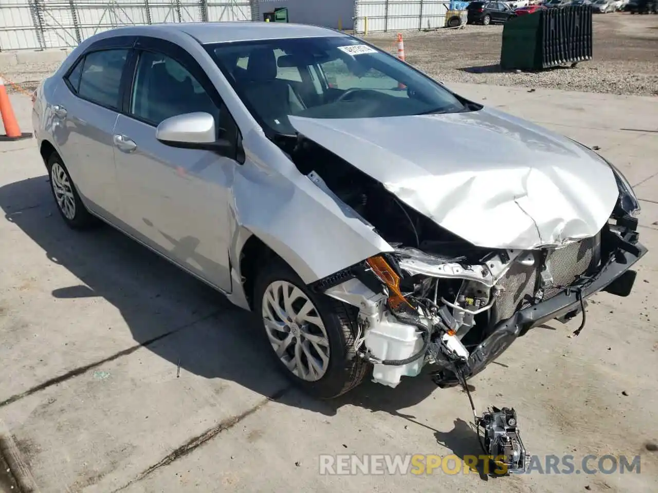 4 Photograph of a damaged car 2T1BURHE4KC201524 TOYOTA COROLLA 2019