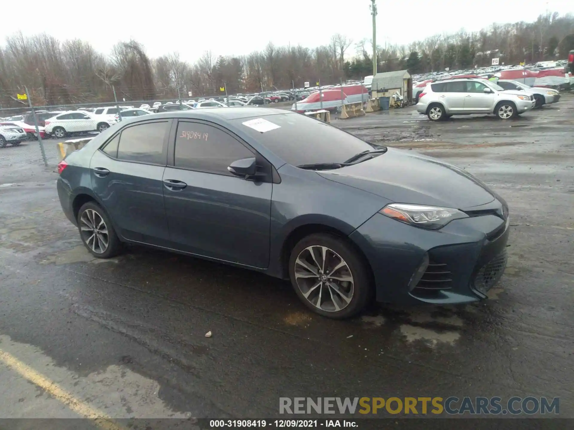 1 Photograph of a damaged car 2T1BURHE4KC201653 TOYOTA COROLLA 2019