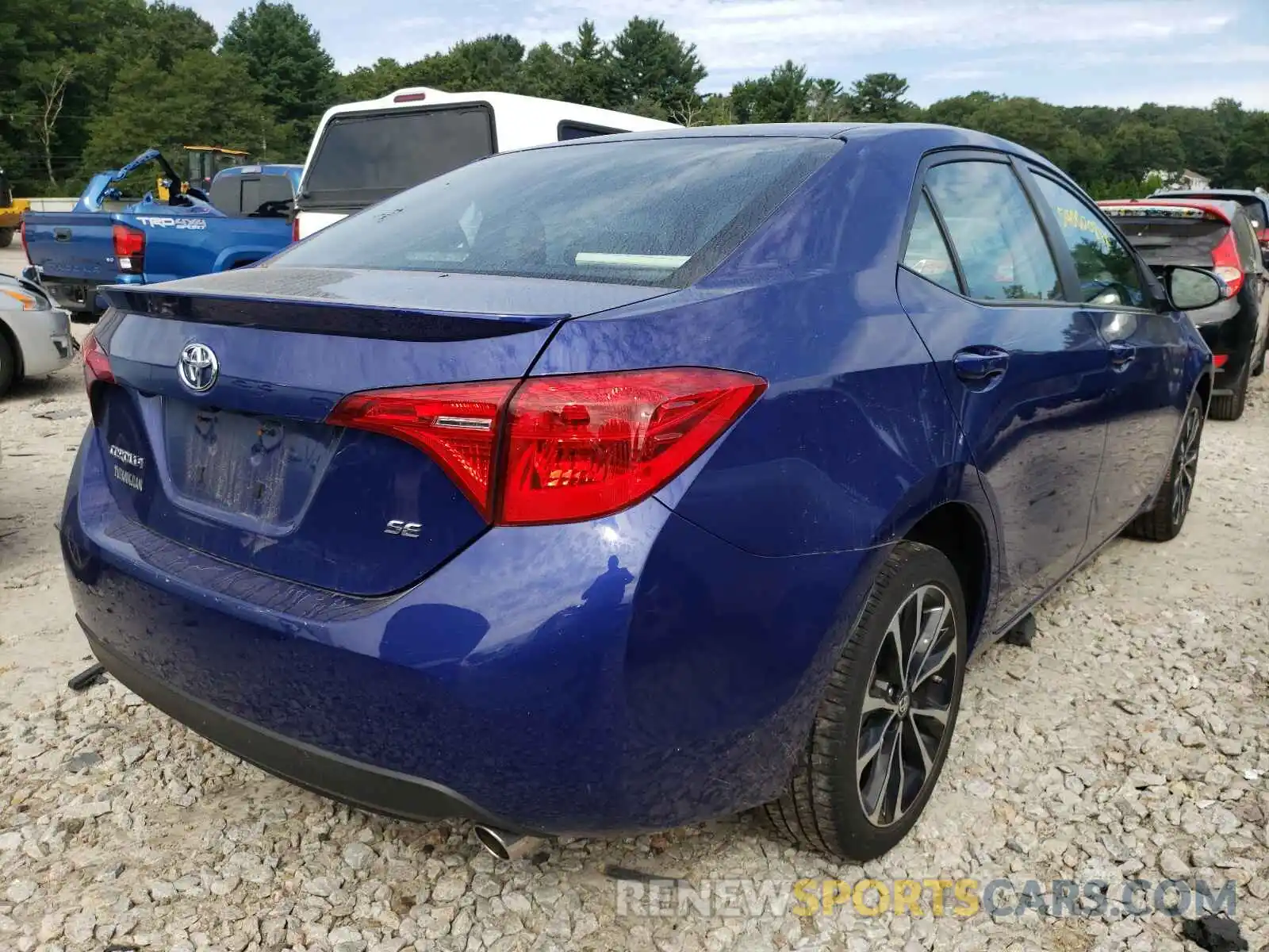 4 Photograph of a damaged car 2T1BURHE4KC202351 TOYOTA COROLLA 2019