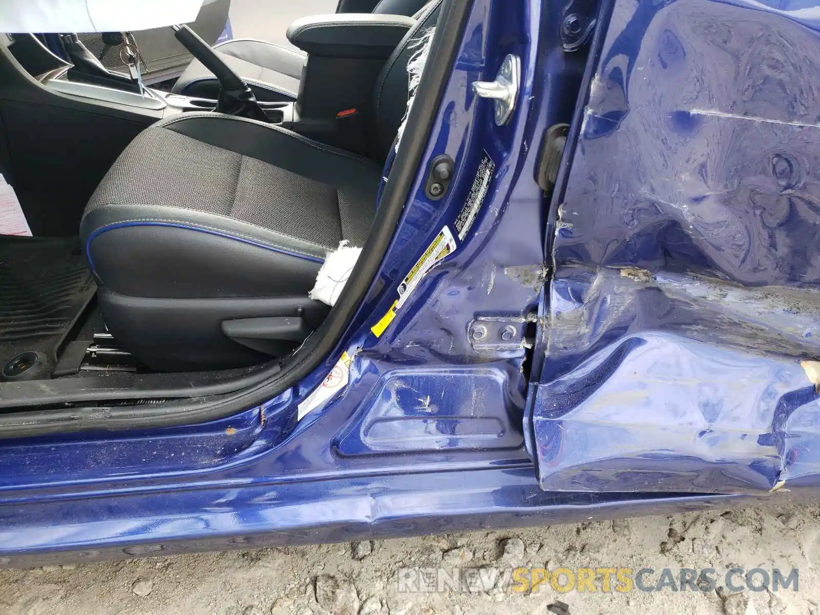 9 Photograph of a damaged car 2T1BURHE4KC202351 TOYOTA COROLLA 2019