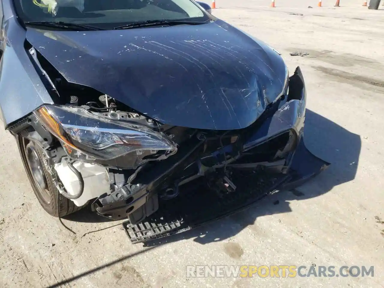 9 Photograph of a damaged car 2T1BURHE4KC202575 TOYOTA COROLLA 2019